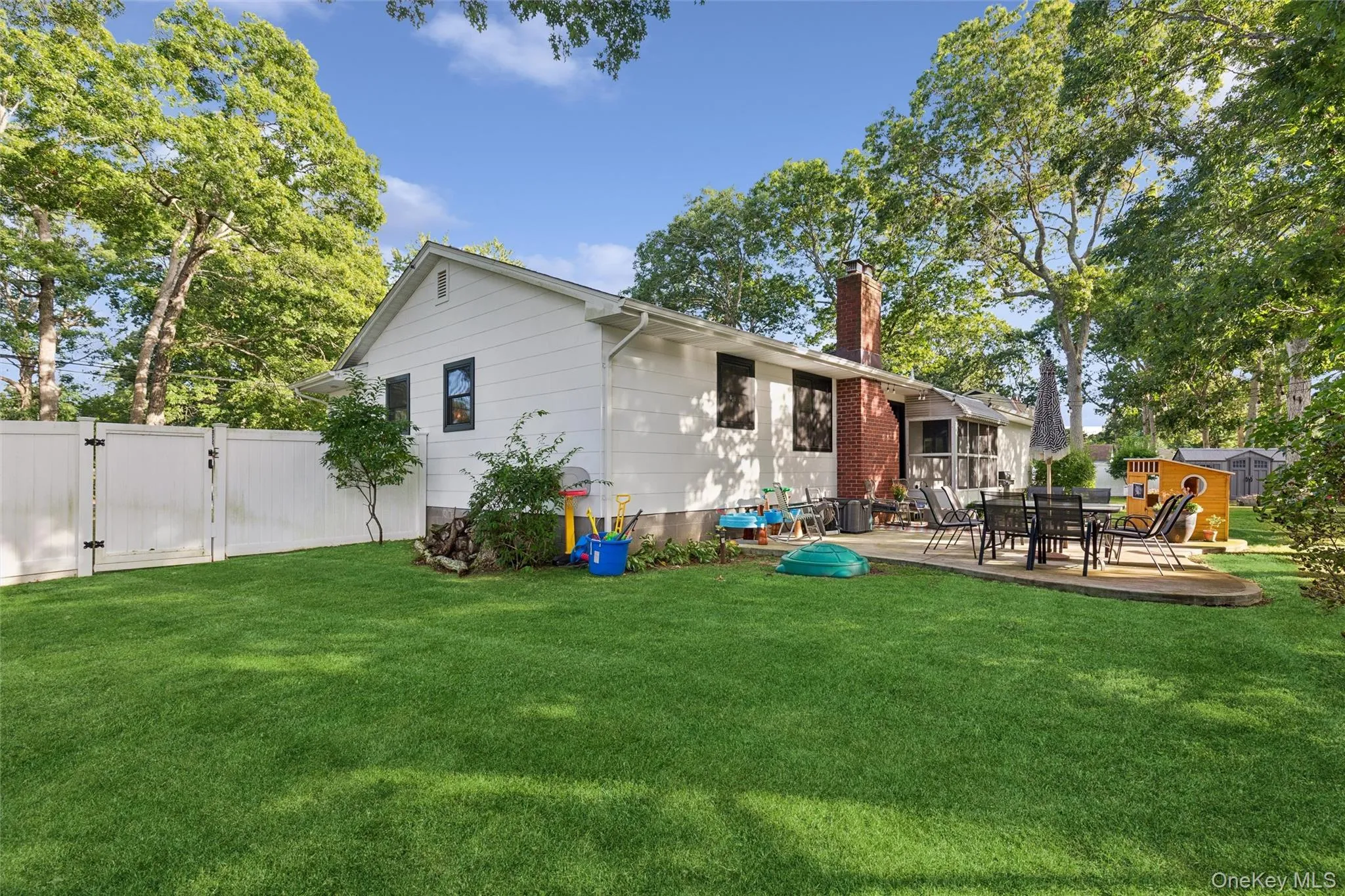 38 Heston Road, Brookhaven, NY, 2 Bedrooms Bedrooms, 5 Rooms Rooms,3 BathroomsBathrooms,Residential,For Rent,Heston,0,1053750 38 Heston Road, Brookhaven, NY, 2 Bedrooms Bedrooms, 5 Rooms Rooms,3 BathroomsBathrooms,Residential,For Rent,Heston,0,1053750