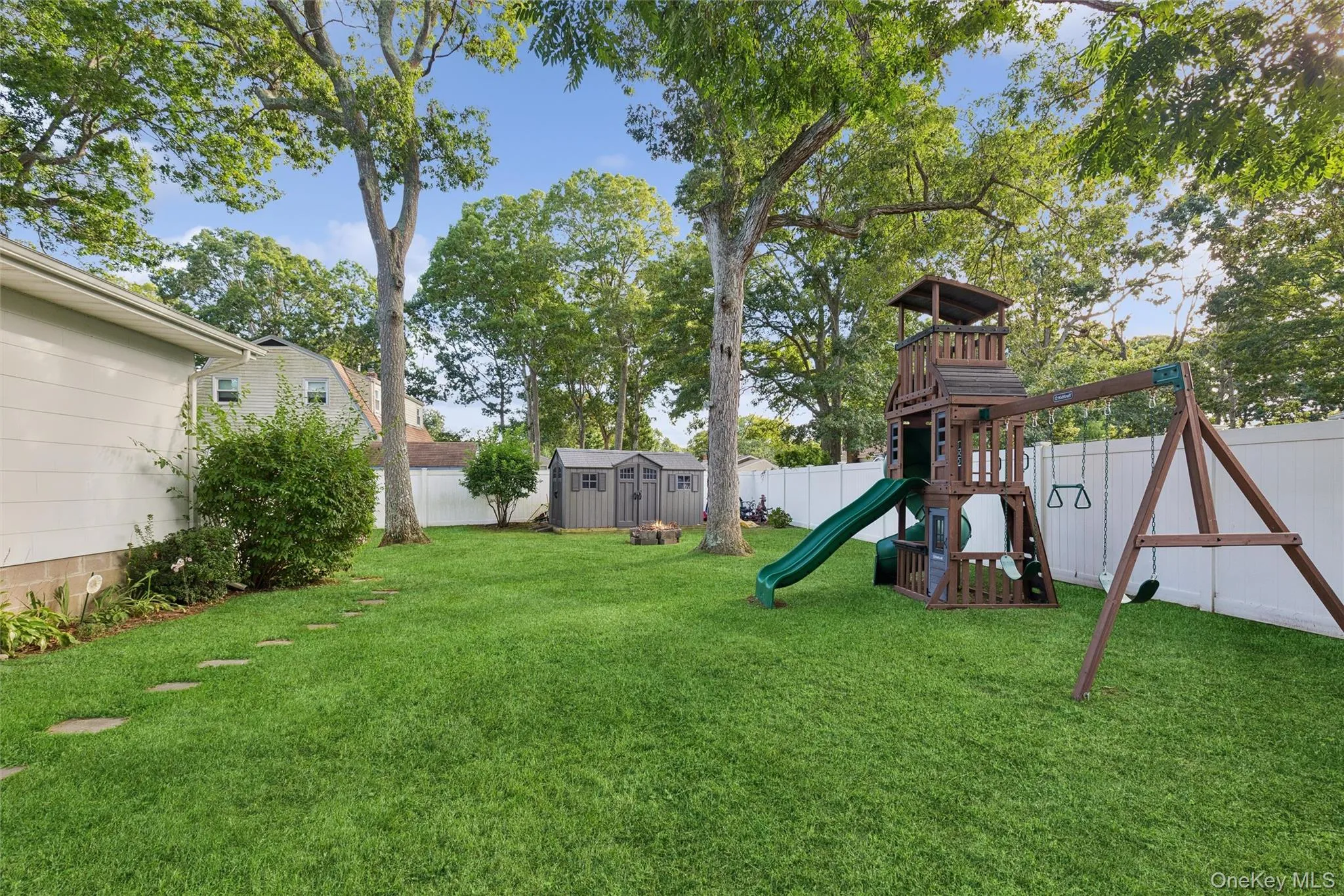 38 Heston Road, Brookhaven, NY, 2 Bedrooms Bedrooms, 5 Rooms Rooms,3 BathroomsBathrooms,Residential,For Rent,Heston,0,1053750 38 Heston Road, Brookhaven, NY, 2 Bedrooms Bedrooms, 5 Rooms Rooms,3 BathroomsBathrooms,Residential,For Rent,Heston,0,1053750
