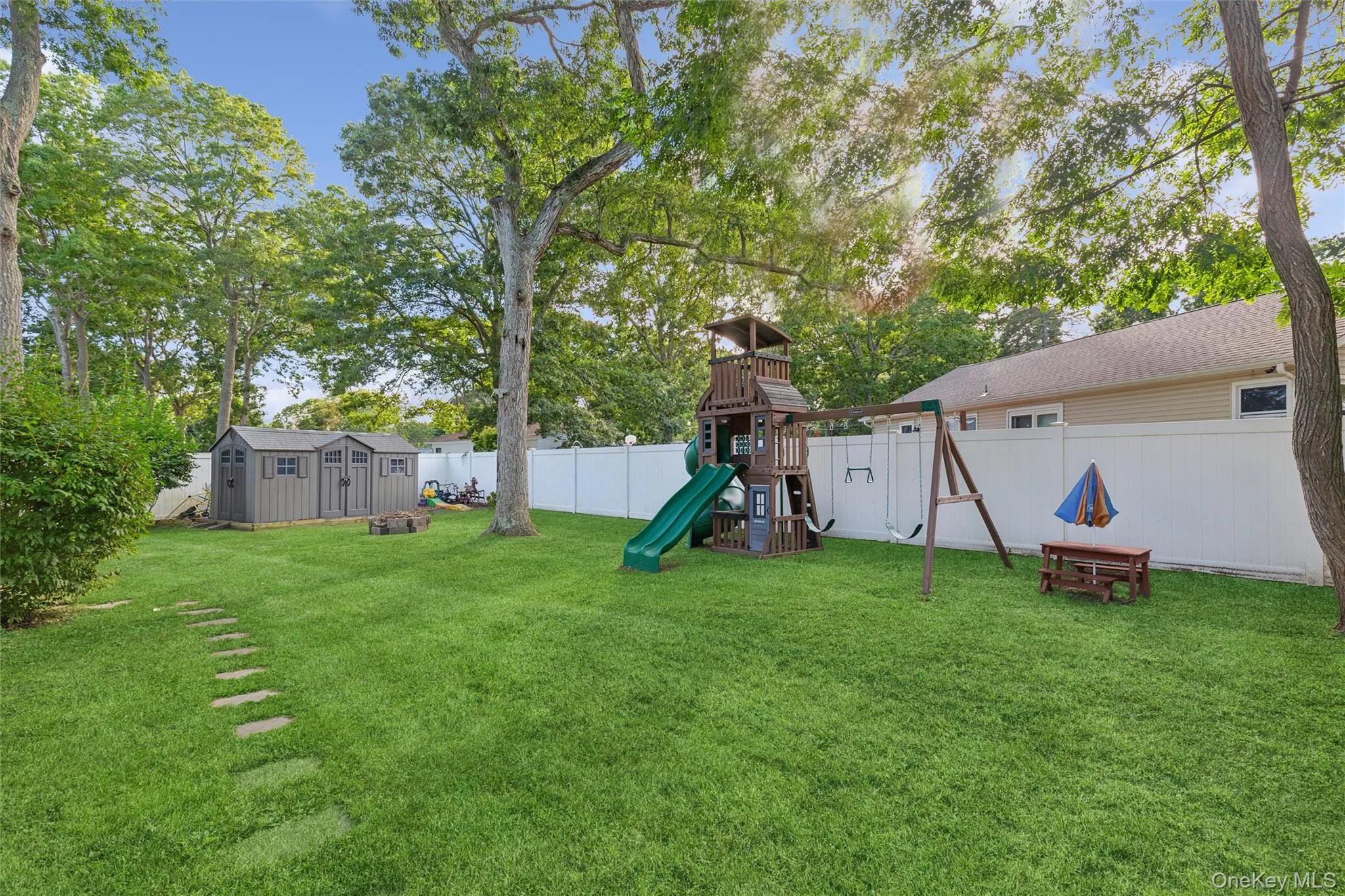 38 Heston Road, Brookhaven, NY, 2 Bedrooms Bedrooms, 5 Rooms Rooms,3 BathroomsBathrooms,Residential,For Rent,Heston,0,1053750 38 Heston Road, Brookhaven, NY, 2 Bedrooms Bedrooms, 5 Rooms Rooms,3 BathroomsBathrooms,Residential,For Rent,Heston,0,1053750