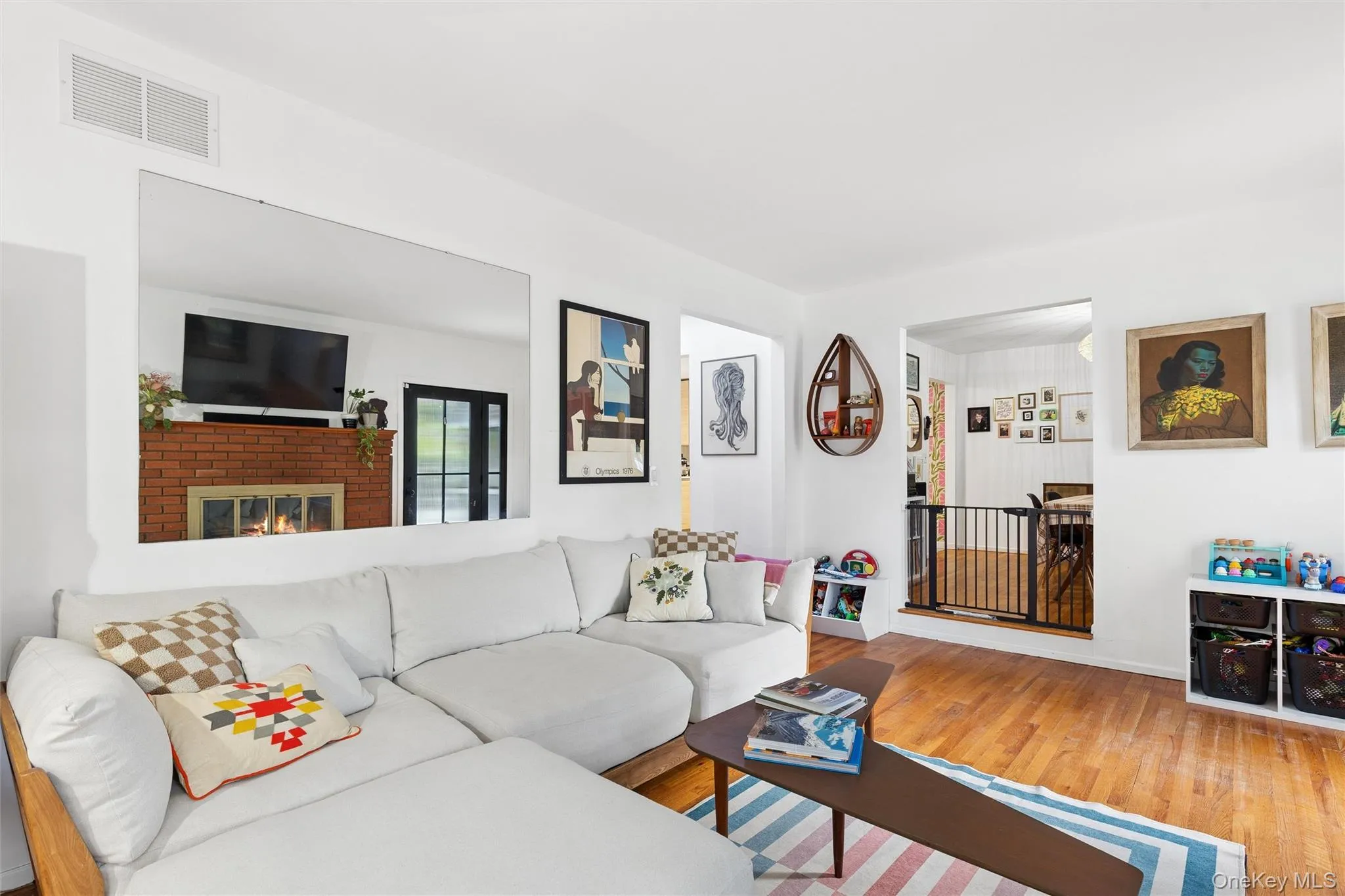 38 Heston Road, Brookhaven, NY, 2 Bedrooms Bedrooms, 5 Rooms Rooms,3 BathroomsBathrooms,Residential,For Rent,Heston,0,1053750 38 Heston Road, Brookhaven, NY, 2 Bedrooms Bedrooms, 5 Rooms Rooms,3 BathroomsBathrooms,Residential,For Rent,Heston,0,1053750