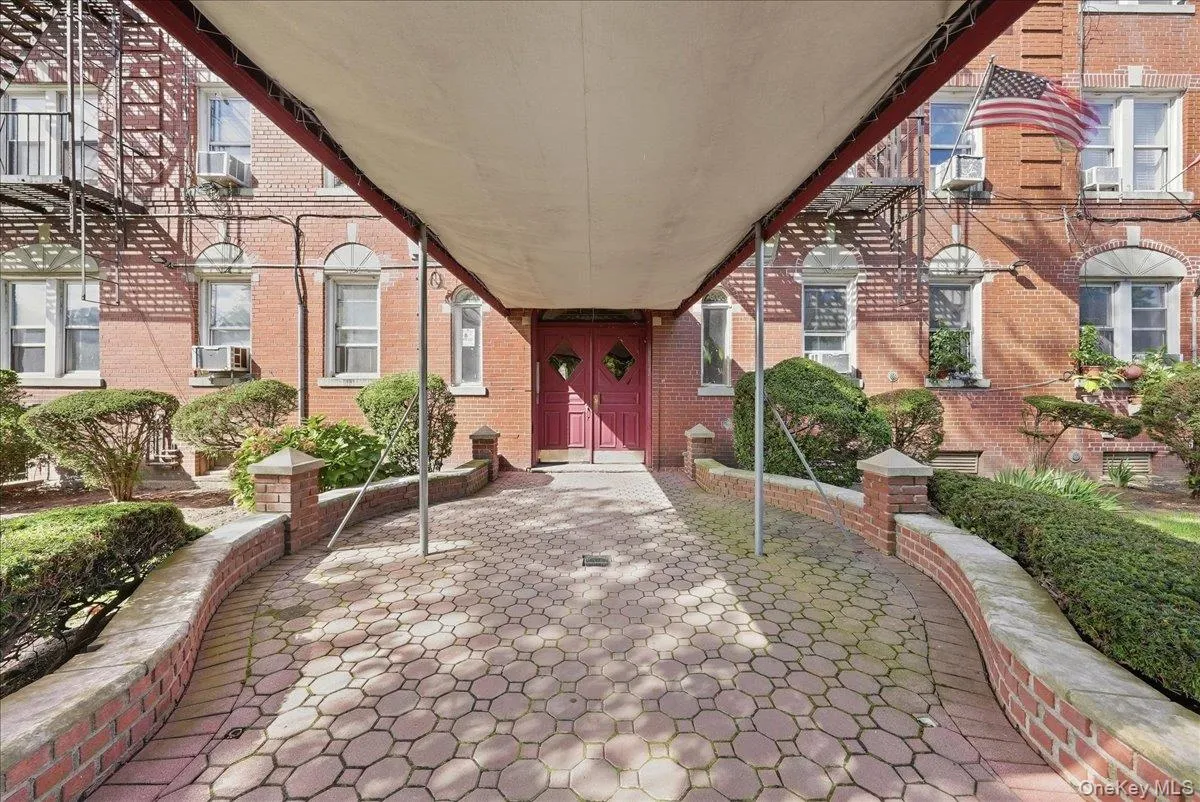 360 Ocean Parkway, New York, NY, 1 Bedroom Bedrooms, 4 Rooms Rooms,1 BathroomBathrooms,Residential,For Rent,Ocean,0,1053753 360 Ocean Parkway, New York, NY, 1 Bedroom Bedrooms, 4 Rooms Rooms,1 BathroomBathrooms,Residential,For Rent,Ocean,0,1053753