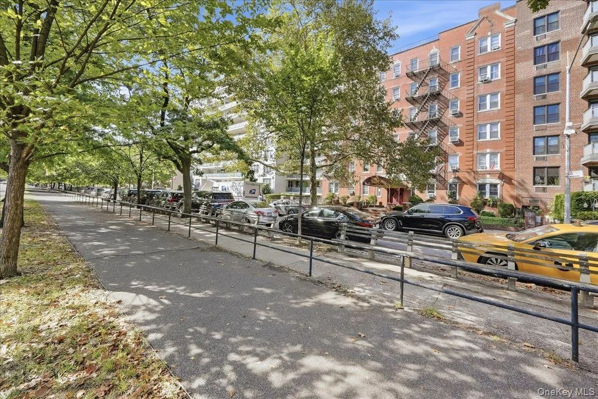 360 Ocean Parkway, New York, NY, 1 Bedroom Bedrooms, 4 Rooms Rooms,1 BathroomBathrooms,Residential,For Rent,Ocean,0,1053753 360 Ocean Parkway, New York, NY, 1 Bedroom Bedrooms, 4 Rooms Rooms,1 BathroomBathrooms,Residential,For Rent,Ocean,0,1053753