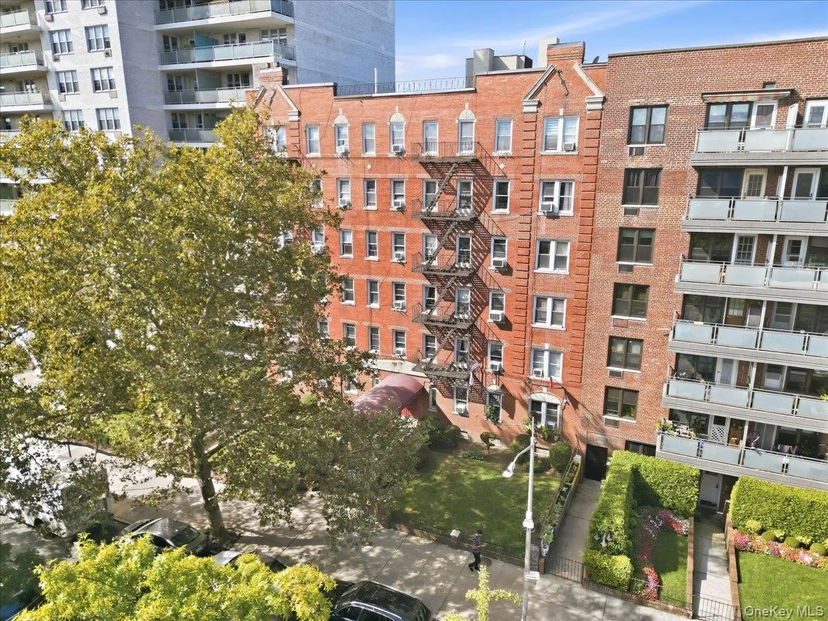 360 Ocean Parkway, New York, NY, 1 Bedroom Bedrooms, 4 Rooms Rooms,1 BathroomBathrooms,Residential,For Rent,Ocean,0,1053753 360 Ocean Parkway, New York, NY, 1 Bedroom Bedrooms, 4 Rooms Rooms,1 BathroomBathrooms,Residential,For Rent,Ocean,0,1053753