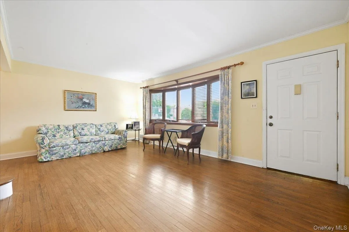 4001 Wicks Avenue, Hempstead, NY, 6 Bedrooms Bedrooms, 9 Rooms Rooms,2 BathroomsBathrooms,Residential,For Rent,Wicks,0,1053758 4001 Wicks Avenue, Hempstead, NY, 6 Bedrooms Bedrooms, 9 Rooms Rooms,2 BathroomsBathrooms,Residential,For Rent,Wicks,0,1053758