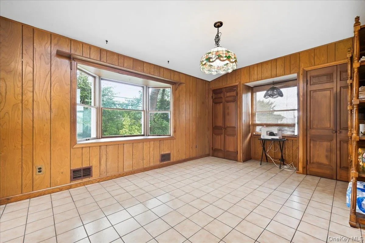4001 Wicks Avenue, Hempstead, NY, 6 Bedrooms Bedrooms, 9 Rooms Rooms,2 BathroomsBathrooms,Residential,For Rent,Wicks,0,1053758 4001 Wicks Avenue, Hempstead, NY, 6 Bedrooms Bedrooms, 9 Rooms Rooms,2 BathroomsBathrooms,Residential,For Rent,Wicks,0,1053758