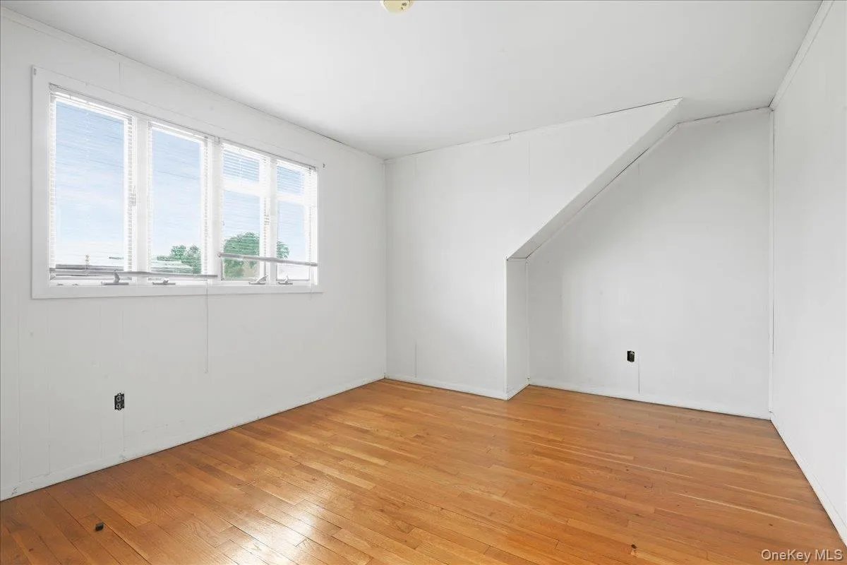 4001 Wicks Avenue, Hempstead, NY, 6 Bedrooms Bedrooms, 9 Rooms Rooms,2 BathroomsBathrooms,Residential,For Rent,Wicks,0,1053758 4001 Wicks Avenue, Hempstead, NY, 6 Bedrooms Bedrooms, 9 Rooms Rooms,2 BathroomsBathrooms,Residential,For Rent,Wicks,0,1053758