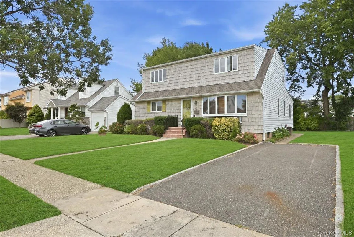 4001 Wicks Avenue, Hempstead, NY, 6 Bedrooms Bedrooms, 9 Rooms Rooms,2 BathroomsBathrooms,Residential,For Rent,Wicks,0,1053758 4001 Wicks Avenue, Hempstead, NY, 6 Bedrooms Bedrooms, 9 Rooms Rooms,2 BathroomsBathrooms,Residential,For Rent,Wicks,0,1053758