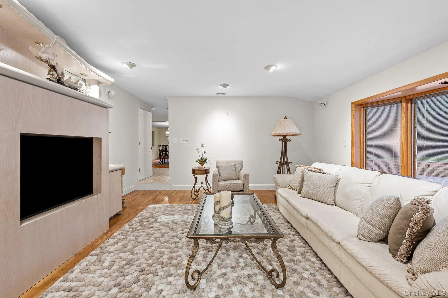 123 Old Post Drive, Islip, NY, 4 Bedrooms Bedrooms, 10 Rooms Rooms,2 BathroomsBathrooms,Residential,For Rent,Old Post,0,1053764 123 Old Post Drive, Islip, NY, 4 Bedrooms Bedrooms, 10 Rooms Rooms,2 BathroomsBathrooms,Residential,For Rent,Old Post,0,1053764