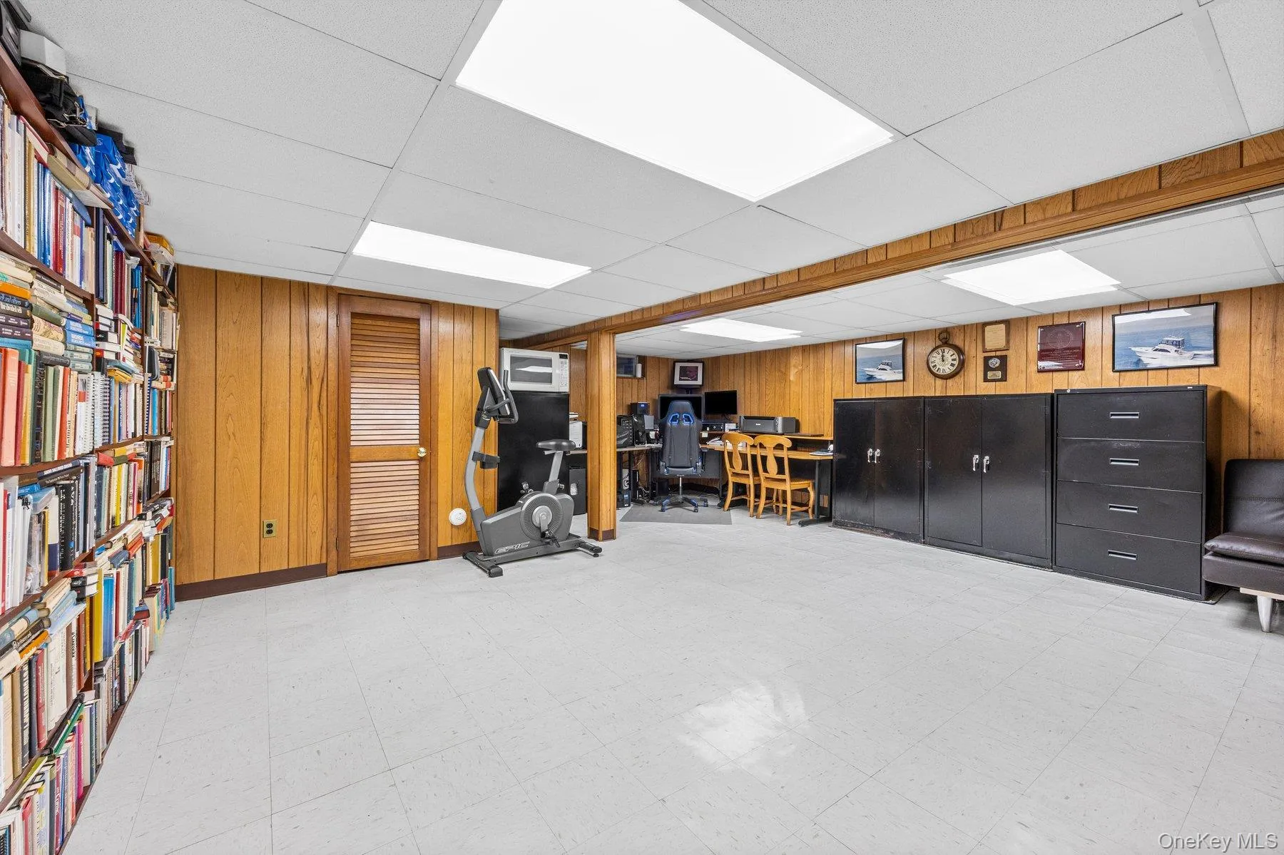 123 Old Post Drive, Islip, NY, 4 Bedrooms Bedrooms, 10 Rooms Rooms,2 BathroomsBathrooms,Residential,For Rent,Old Post,0,1053764 123 Old Post Drive, Islip, NY, 4 Bedrooms Bedrooms, 10 Rooms Rooms,2 BathroomsBathrooms,Residential,For Rent,Old Post,0,1053764