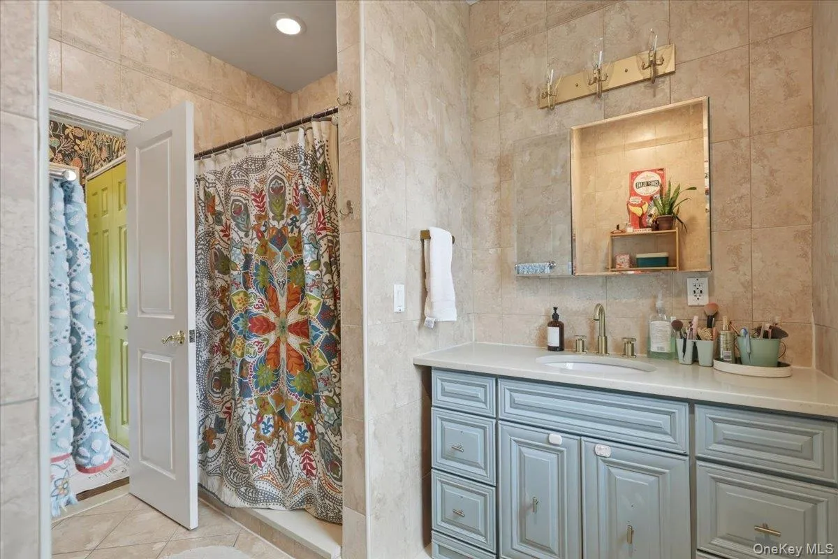 79 Tier Street, New York, NY, 3 Bedrooms Bedrooms, 6 Rooms Rooms,2 BathroomsBathrooms,Residential Lease,For Rent,Tier,0,1053765 79 Tier Street, New York, NY, 3 Bedrooms Bedrooms, 6 Rooms Rooms,2 BathroomsBathrooms,Residential Lease,For Rent,Tier,0,1053765