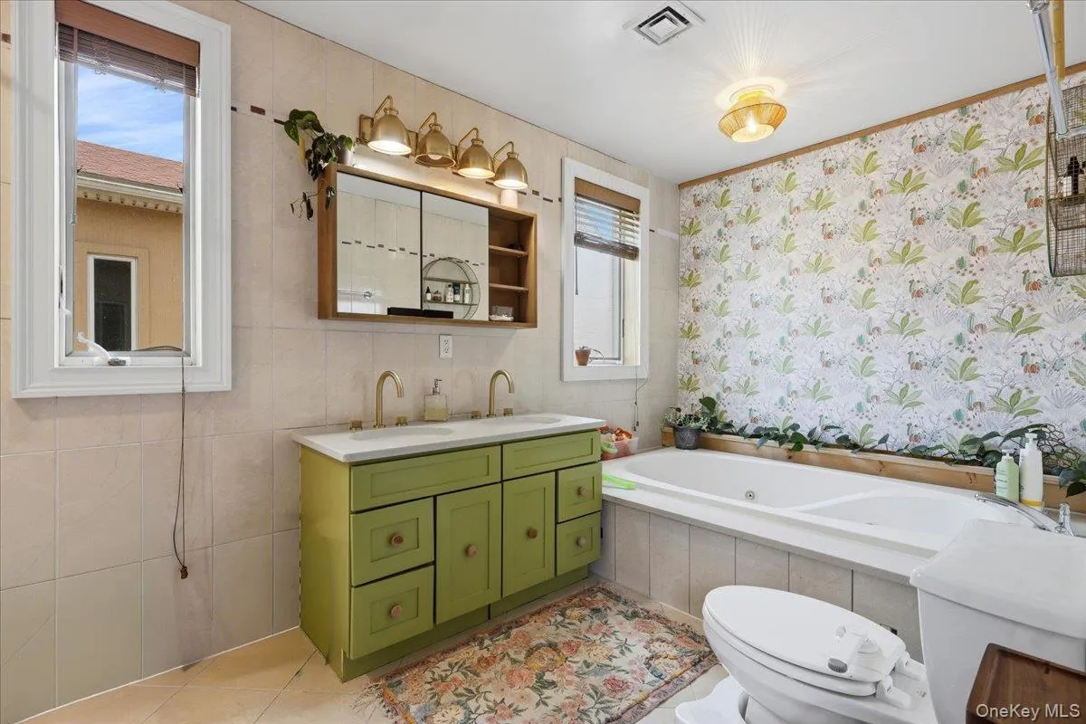 79 Tier Street, New York, NY, 3 Bedrooms Bedrooms, 6 Rooms Rooms,2 BathroomsBathrooms,Residential Lease,For Rent,Tier,0,1053765 79 Tier Street, New York, NY, 3 Bedrooms Bedrooms, 6 Rooms Rooms,2 BathroomsBathrooms,Residential Lease,For Rent,Tier,0,1053765