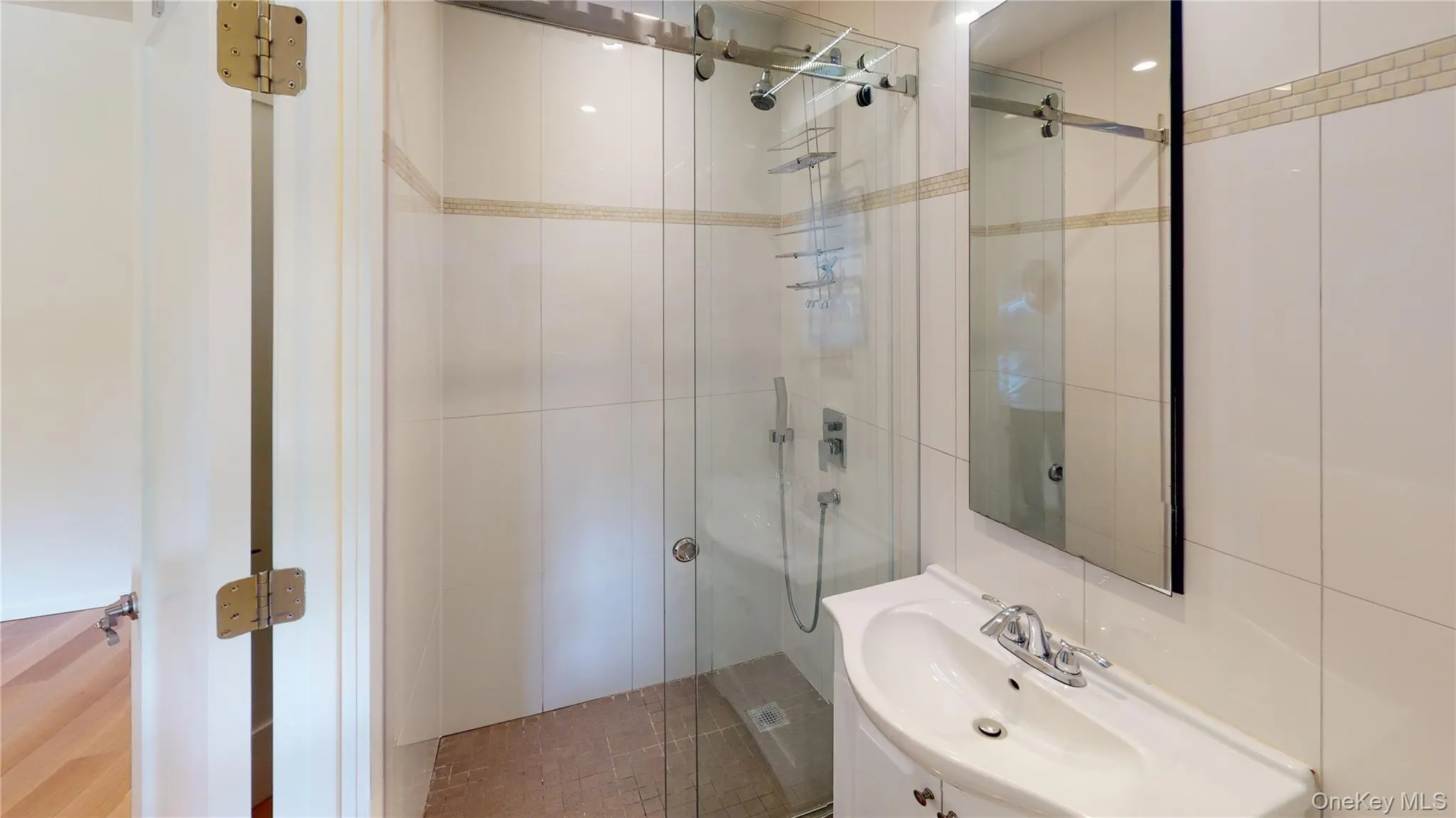 278 Burns Street, New York, NY, 3 Bedrooms Bedrooms, 5 Rooms Rooms,2 BathroomsBathrooms,Residential Lease,For Rent,Burns,0,1053772 278 Burns Street, New York, NY, 3 Bedrooms Bedrooms, 5 Rooms Rooms,2 BathroomsBathrooms,Residential Lease,For Rent,Burns,0,1053772