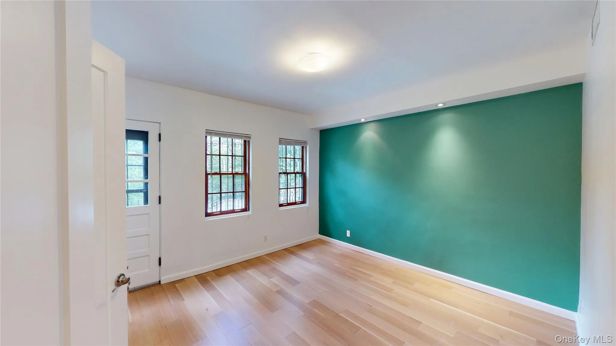 278 Burns Street, New York, NY, 3 Bedrooms Bedrooms, 5 Rooms Rooms,2 BathroomsBathrooms,Residential Lease,For Rent,Burns,0,1053772 278 Burns Street, New York, NY, 3 Bedrooms Bedrooms, 5 Rooms Rooms,2 BathroomsBathrooms,Residential Lease,For Rent,Burns,0,1053772