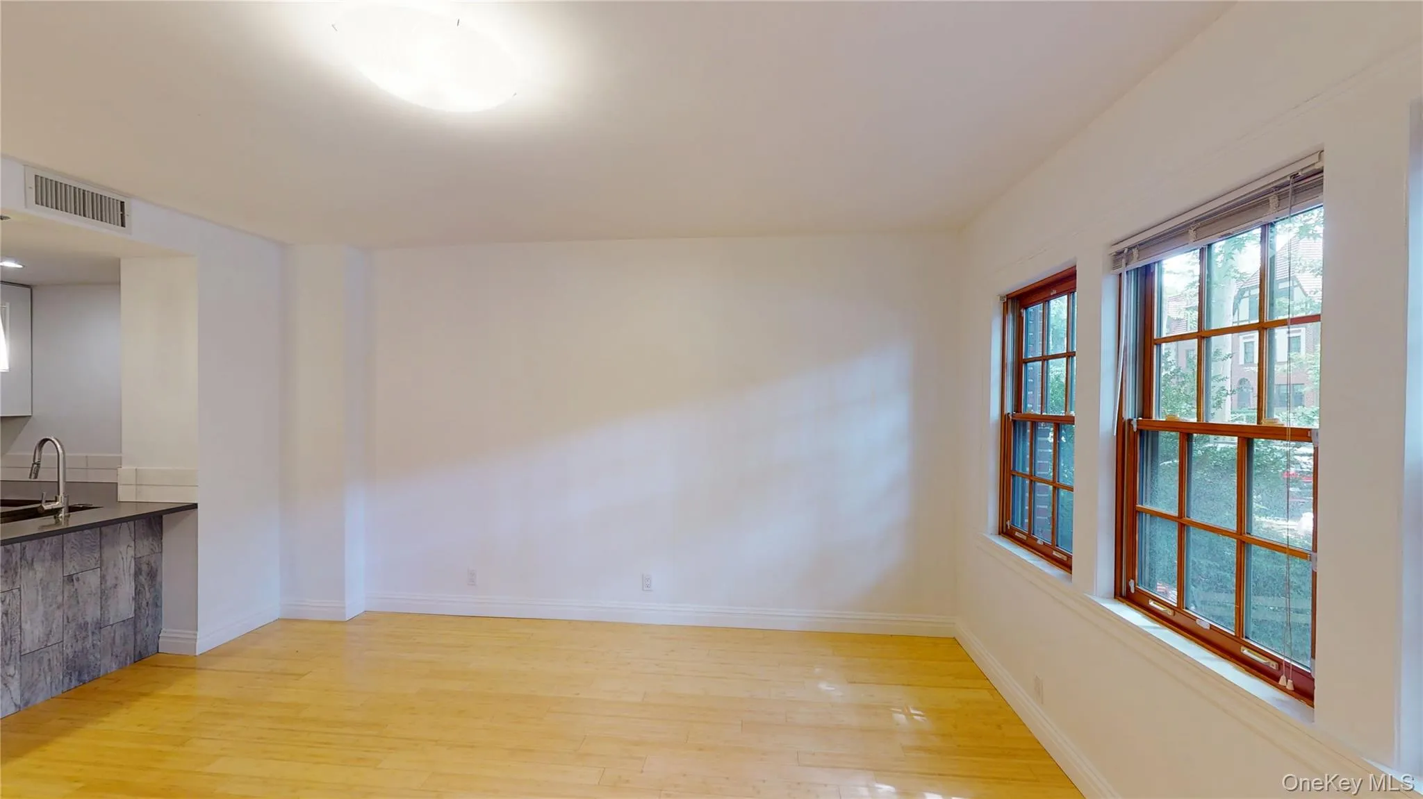 278 Burns Street, New York, NY, 3 Bedrooms Bedrooms, 5 Rooms Rooms,2 BathroomsBathrooms,Residential Lease,For Rent,Burns,0,1053772 278 Burns Street, New York, NY, 3 Bedrooms Bedrooms, 5 Rooms Rooms,2 BathroomsBathrooms,Residential Lease,For Rent,Burns,0,1053772