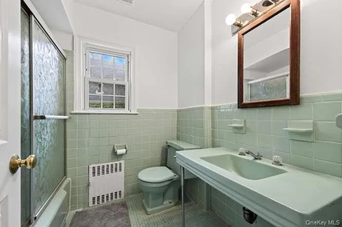 48 Maple Drive, North Hempstead, NY, 3 Bedrooms Bedrooms, 8 Rooms Rooms,2 BathroomsBathrooms,Residential,For Rent,Maple,0,1053773 48 Maple Drive, North Hempstead, NY, 3 Bedrooms Bedrooms, 8 Rooms Rooms,2 BathroomsBathrooms,Residential,For Rent,Maple,0,1053773