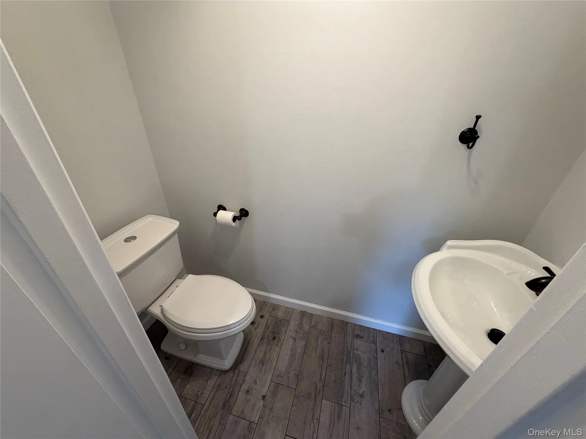 203 Springmeadow Drive, Islip, NY, 3 Bedroom Bedrooms, 6 Room Rooms,1 BathroomBathrooms,Residential Lease,For Rent,Springmeadow,0,1053789 203 Springmeadow Drive, Islip, NY, 3 Bedroom Bedrooms, 6 Room Rooms,1 BathroomBathrooms,Residential Lease,For Rent,Springmeadow,0,1053789