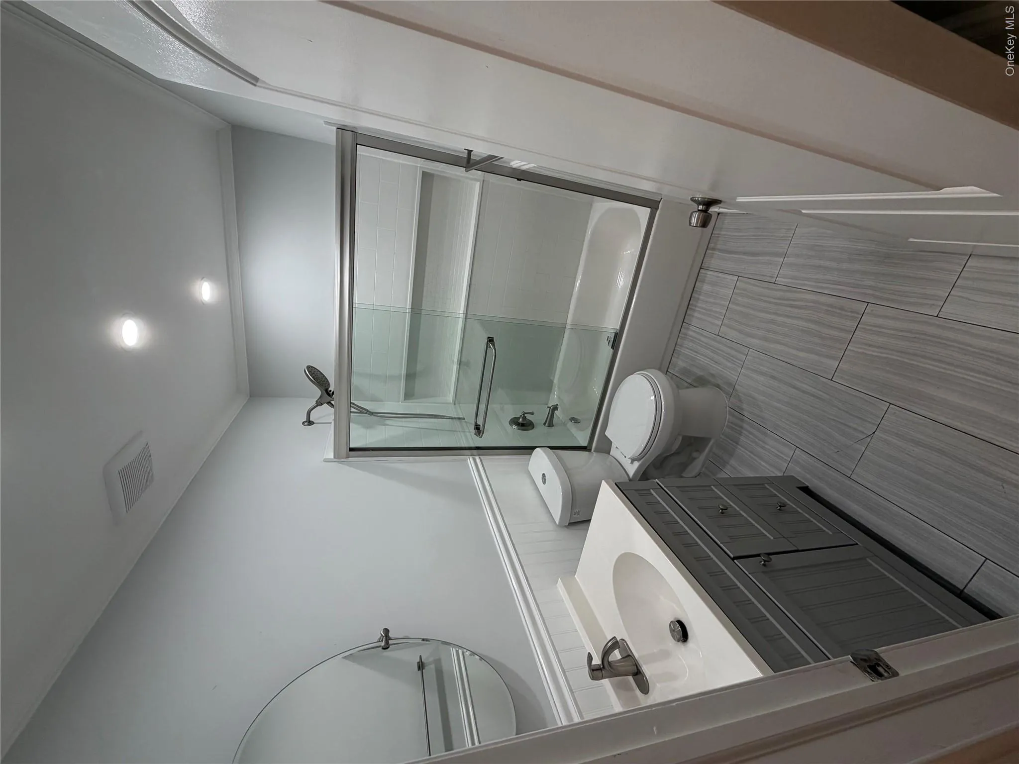 203 Springmeadow Drive, Islip, NY, 3 Bedroom Bedrooms, 6 Room Rooms,1 BathroomBathrooms,Residential Lease,For Rent,Springmeadow,0,1053789 203 Springmeadow Drive, Islip, NY, 3 Bedroom Bedrooms, 6 Room Rooms,1 BathroomBathrooms,Residential Lease,For Rent,Springmeadow,0,1053789