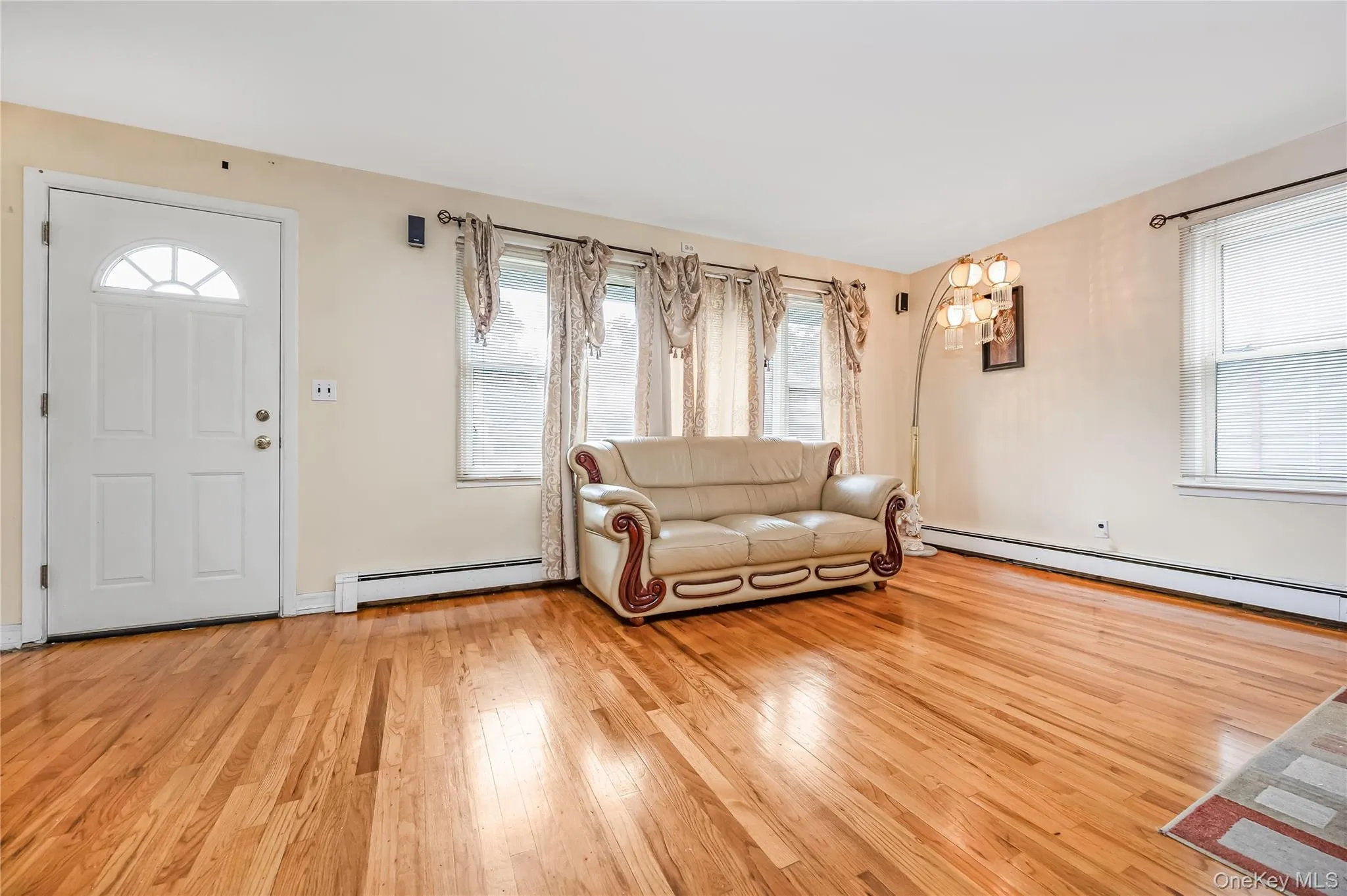 121 Cochran Place, Hempstead, NY, 4 Bedrooms Bedrooms, 10 Rooms Rooms,2 BathroomsBathrooms,Residential,For Rent,Cochran,0,1053795 121 Cochran Place, Hempstead, NY, 4 Bedrooms Bedrooms, 10 Rooms Rooms,2 BathroomsBathrooms,Residential,For Rent,Cochran,0,1053795