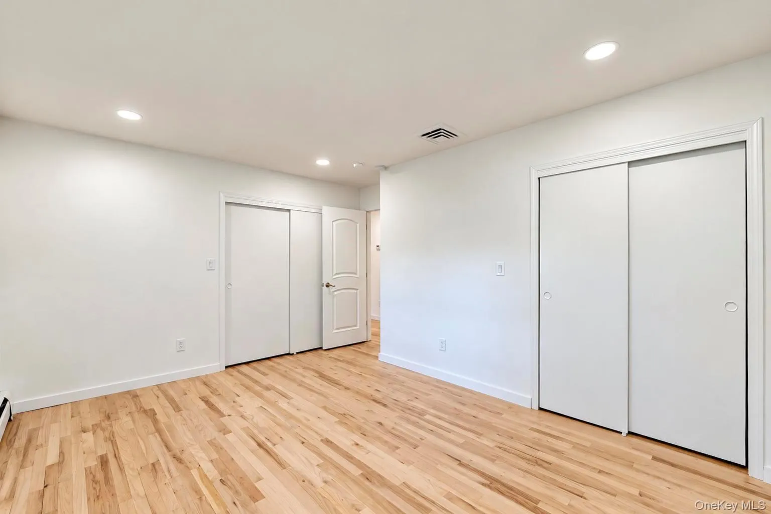 12 Arleigh Road, North Hempstead, NY, 5 Bedroom Bedrooms, 12 Room Rooms,3 BathroomBathrooms,Residential Lease,For Rent,Arleigh,0,1053798 12 Arleigh Road, North Hempstead, NY, 5 Bedroom Bedrooms, 12 Room Rooms,3 BathroomBathrooms,Residential Lease,For Rent,Arleigh,0,1053798