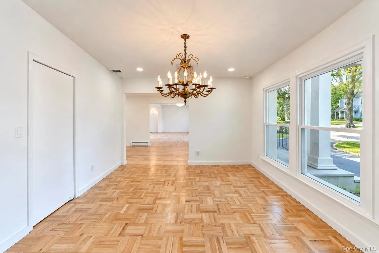 12 Arleigh Road, North Hempstead, NY, 5 Bedroom Bedrooms, 12 Room Rooms,3 BathroomBathrooms,Residential Lease,For Rent,Arleigh,0,1053798 12 Arleigh Road, North Hempstead, NY, 5 Bedroom Bedrooms, 12 Room Rooms,3 BathroomBathrooms,Residential Lease,For Rent,Arleigh,0,1053798