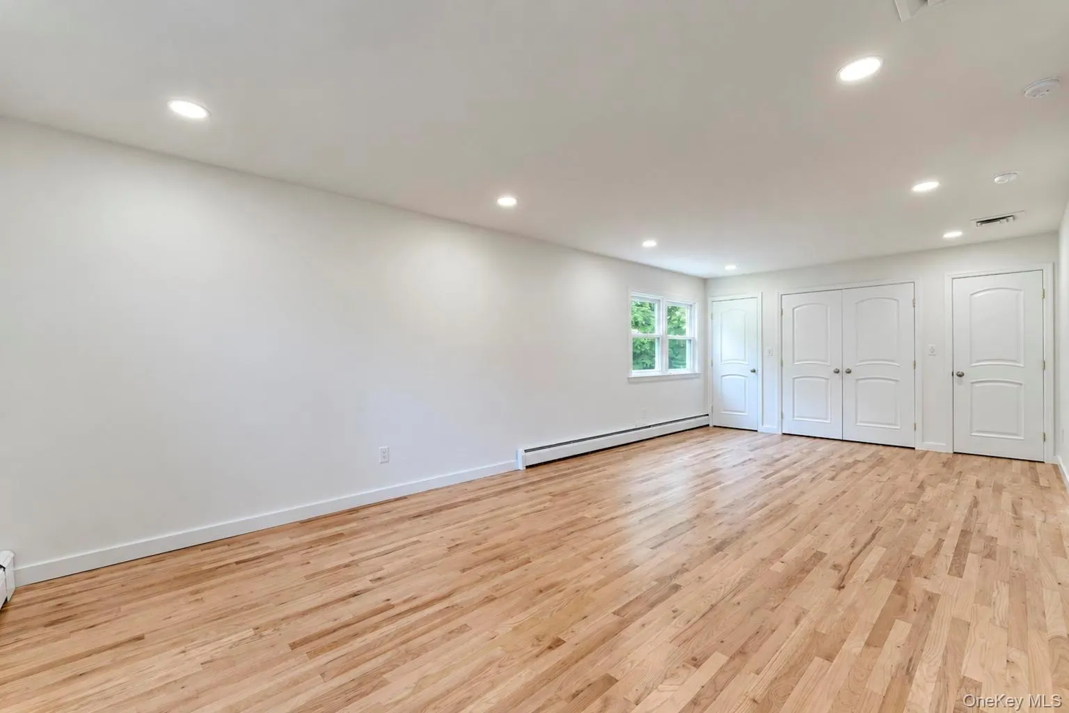 12 Arleigh Road, North Hempstead, NY, 5 Bedroom Bedrooms, 12 Room Rooms,3 BathroomBathrooms,Residential Lease,For Rent,Arleigh,0,1053798 12 Arleigh Road, North Hempstead, NY, 5 Bedroom Bedrooms, 12 Room Rooms,3 BathroomBathrooms,Residential Lease,For Rent,Arleigh,0,1053798