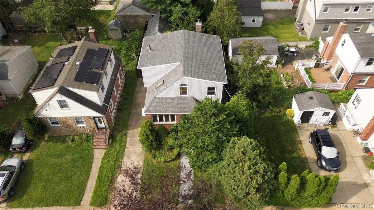973 3rd Street, North Hempstead, NY, 4 Bedrooms Bedrooms, 6 Rooms Rooms,3 BathroomsBathrooms,Residential,For Rent,3rd,0,1053805 973 3rd Street, North Hempstead, NY, 4 Bedrooms Bedrooms, 6 Rooms Rooms,3 BathroomsBathrooms,Residential,For Rent,3rd,0,1053805