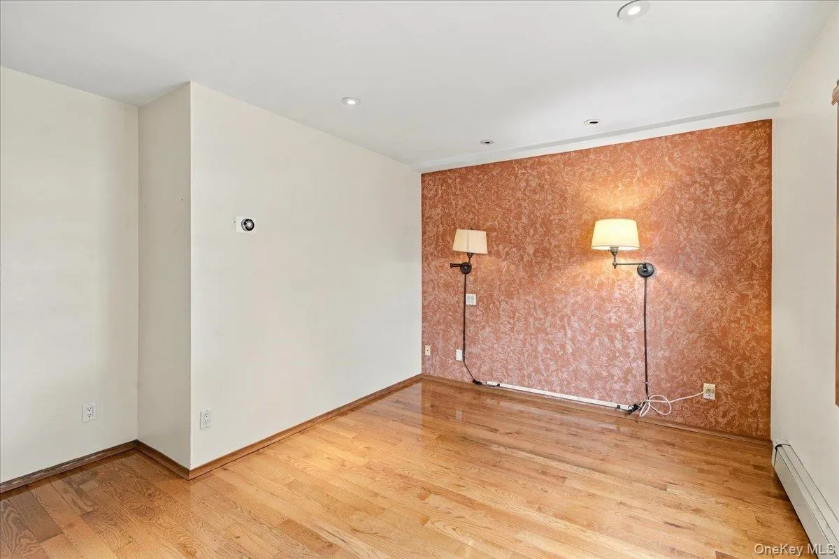 973 3rd Street, North Hempstead, NY, 4 Bedrooms Bedrooms, 6 Rooms Rooms,3 BathroomsBathrooms,Residential,For Rent,3rd,0,1053805 973 3rd Street, North Hempstead, NY, 4 Bedrooms Bedrooms, 6 Rooms Rooms,3 BathroomsBathrooms,Residential,For Rent,3rd,0,1053805