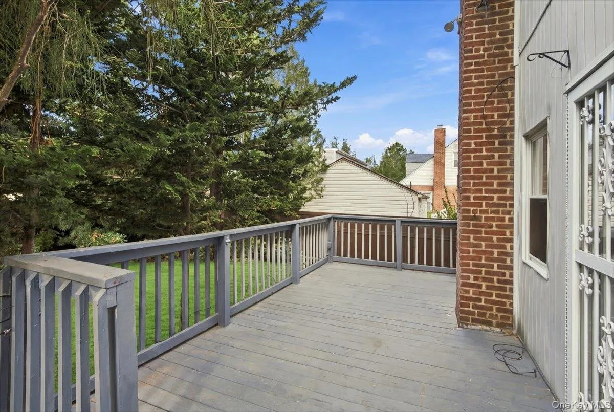 973 3rd Street, North Hempstead, NY, 4 Bedrooms Bedrooms, 6 Rooms Rooms,3 BathroomsBathrooms,Residential,For Rent,3rd,0,1053805 973 3rd Street, North Hempstead, NY, 4 Bedrooms Bedrooms, 6 Rooms Rooms,3 BathroomsBathrooms,Residential,For Rent,3rd,0,1053805