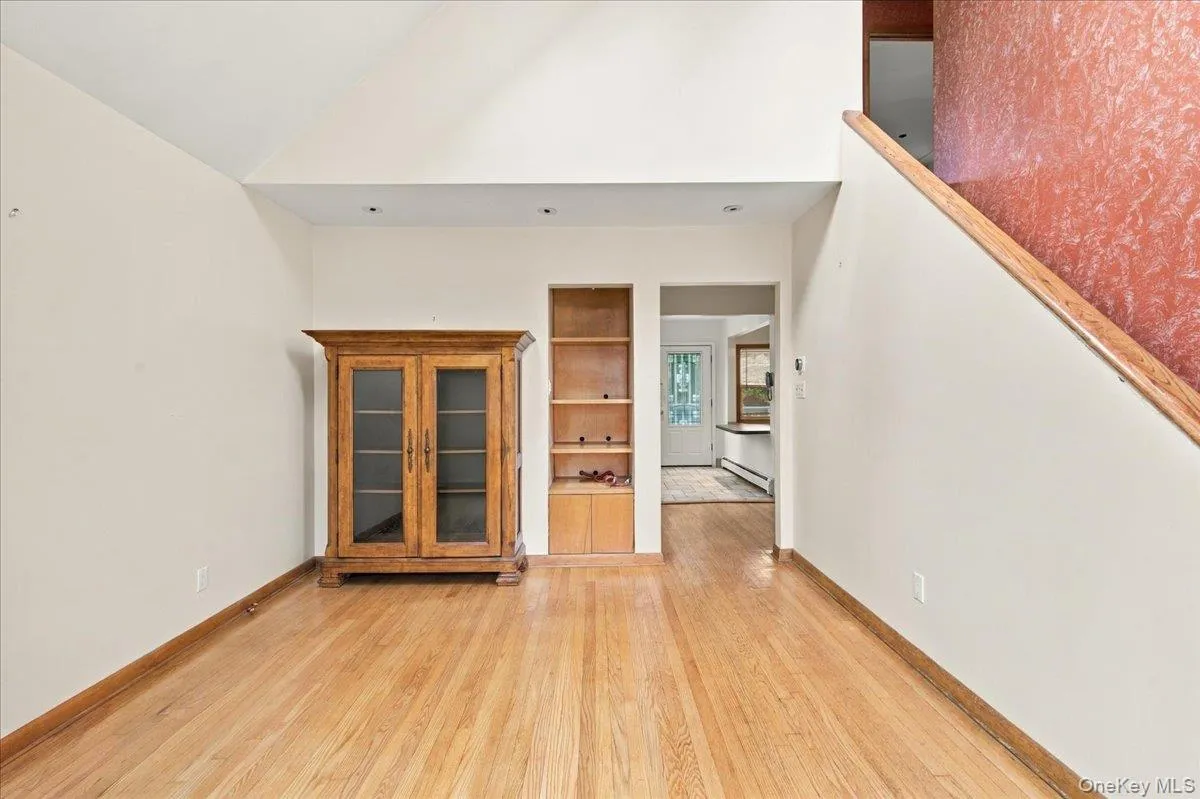 973 3rd Street, North Hempstead, NY, 4 Bedrooms Bedrooms, 6 Rooms Rooms,3 BathroomsBathrooms,Residential,For Rent,3rd,0,1053805 973 3rd Street, North Hempstead, NY, 4 Bedrooms Bedrooms, 6 Rooms Rooms,3 BathroomsBathrooms,Residential,For Rent,3rd,0,1053805