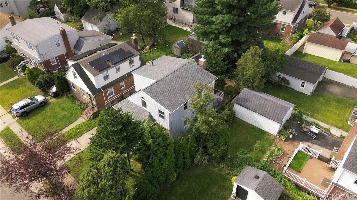 973 3rd Street, North Hempstead, NY, 4 Bedrooms Bedrooms, 6 Rooms Rooms,3 BathroomsBathrooms,Residential,For Rent,3rd,0,1053805 973 3rd Street, North Hempstead, NY, 4 Bedrooms Bedrooms, 6 Rooms Rooms,3 BathroomsBathrooms,Residential,For Rent,3rd,0,1053805