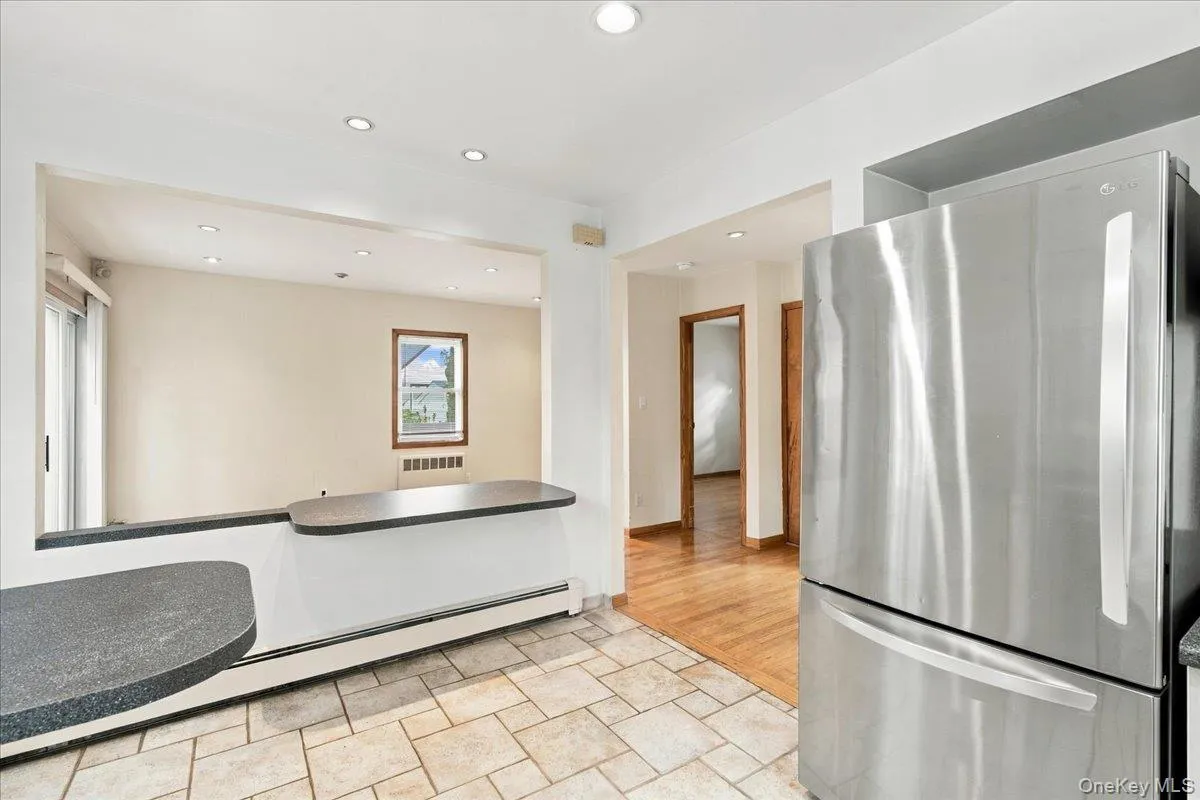 973 3rd Street, North Hempstead, NY, 4 Bedrooms Bedrooms, 6 Rooms Rooms,3 BathroomsBathrooms,Residential,For Rent,3rd,0,1053805 973 3rd Street, North Hempstead, NY, 4 Bedrooms Bedrooms, 6 Rooms Rooms,3 BathroomsBathrooms,Residential,For Rent,3rd,0,1053805