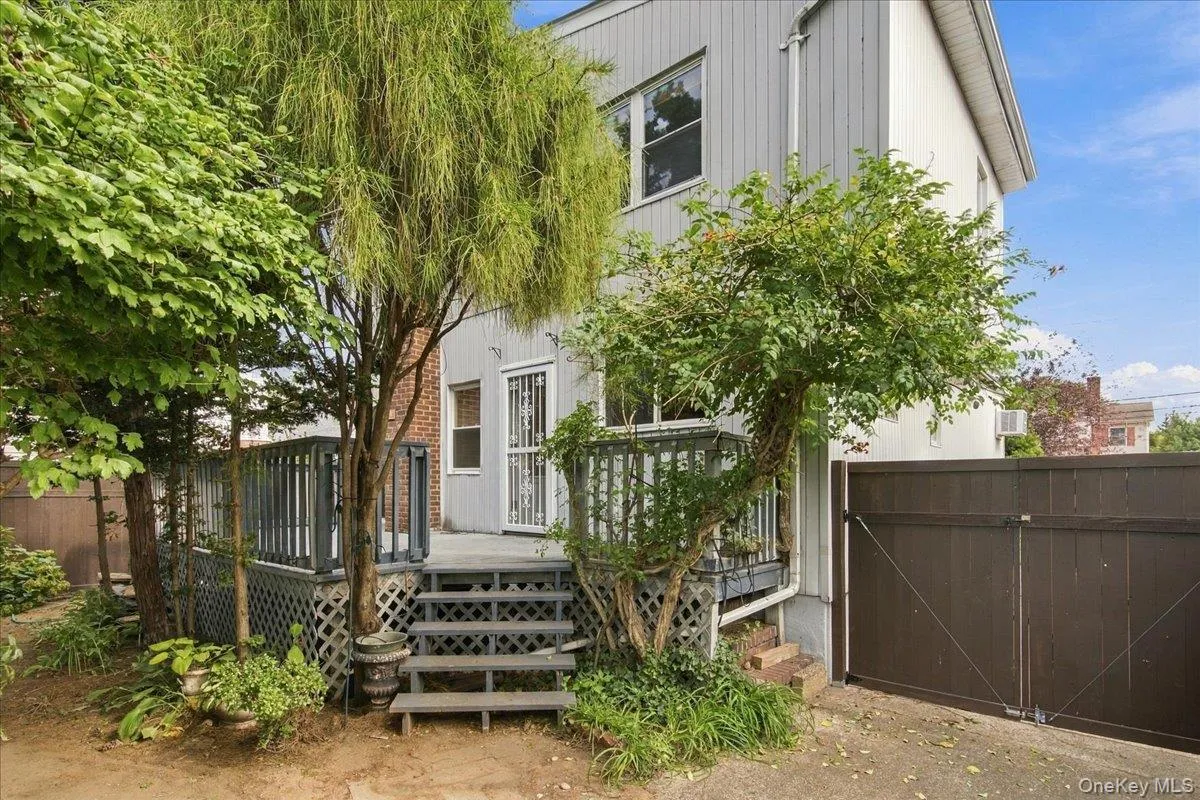 973 3rd Street, North Hempstead, NY, 4 Bedrooms Bedrooms, 6 Rooms Rooms,3 BathroomsBathrooms,Residential,For Rent,3rd,0,1053805 973 3rd Street, North Hempstead, NY, 4 Bedrooms Bedrooms, 6 Rooms Rooms,3 BathroomsBathrooms,Residential,For Rent,3rd,0,1053805