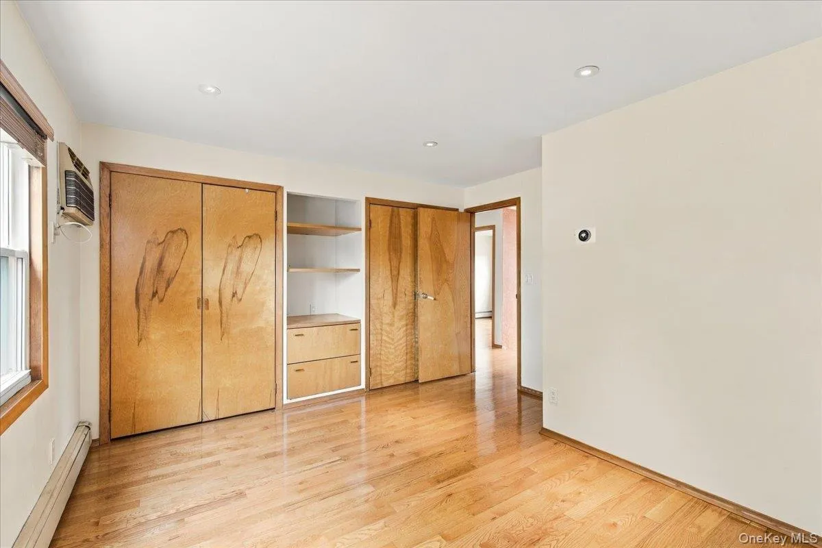 973 3rd Street, North Hempstead, NY, 4 Bedrooms Bedrooms, 6 Rooms Rooms,3 BathroomsBathrooms,Residential,For Rent,3rd,0,1053805 973 3rd Street, North Hempstead, NY, 4 Bedrooms Bedrooms, 6 Rooms Rooms,3 BathroomsBathrooms,Residential,For Rent,3rd,0,1053805
