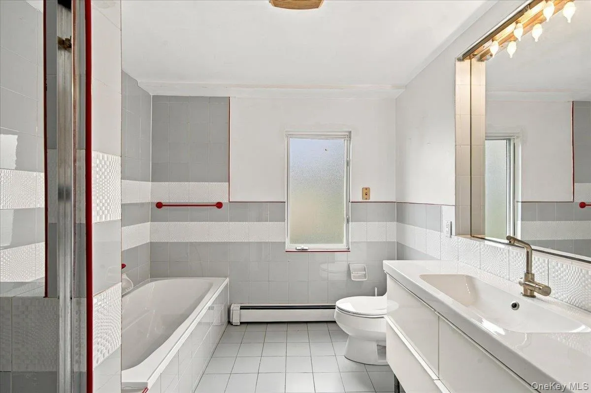 2nd Fl Bathroom 2nd Fl Bathroom