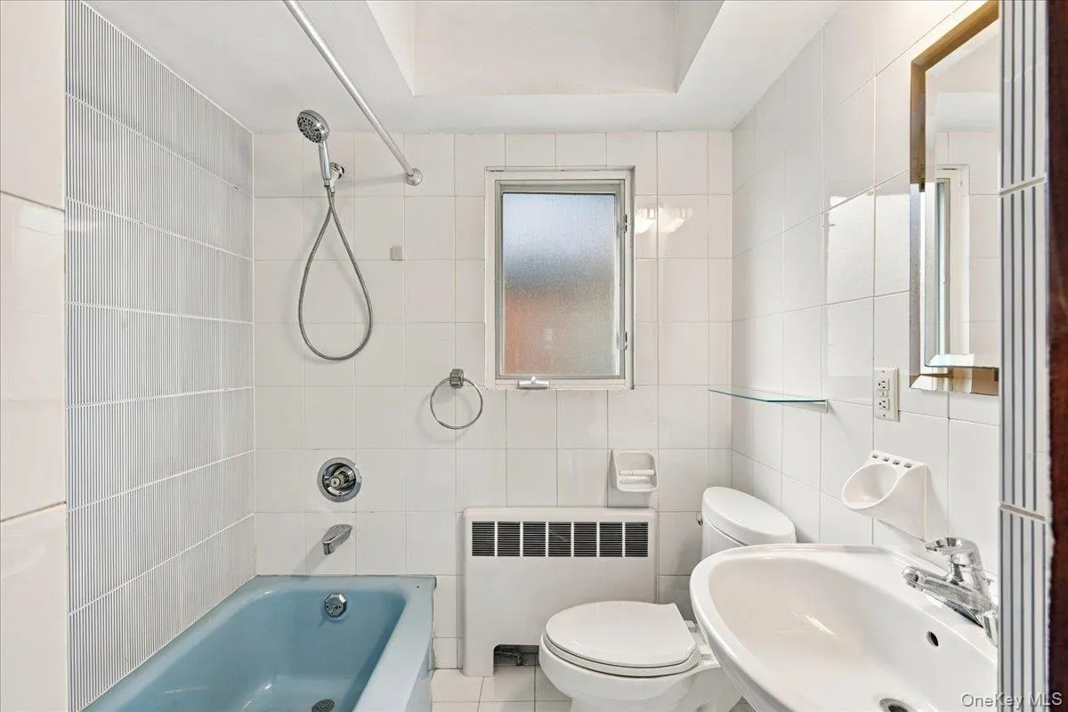 1st Fl Bathroom 1st Fl Bathroom