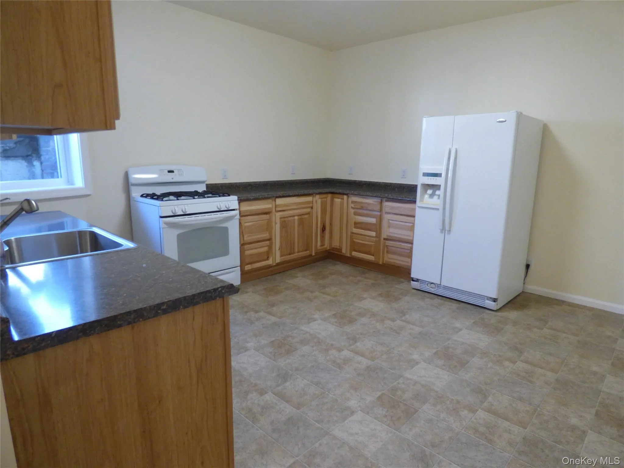 375 Greenwich Avenue, Greenwich, CT, 2 Bedroom Bedrooms, 5 Room Rooms,1 BathroomBathrooms,Residential Lease,For Rent,Greenwich,0,1053807 375 Greenwich Avenue, Greenwich, CT, 2 Bedroom Bedrooms, 5 Room Rooms,1 BathroomBathrooms,Residential Lease,For Rent,Greenwich,0,1053807
