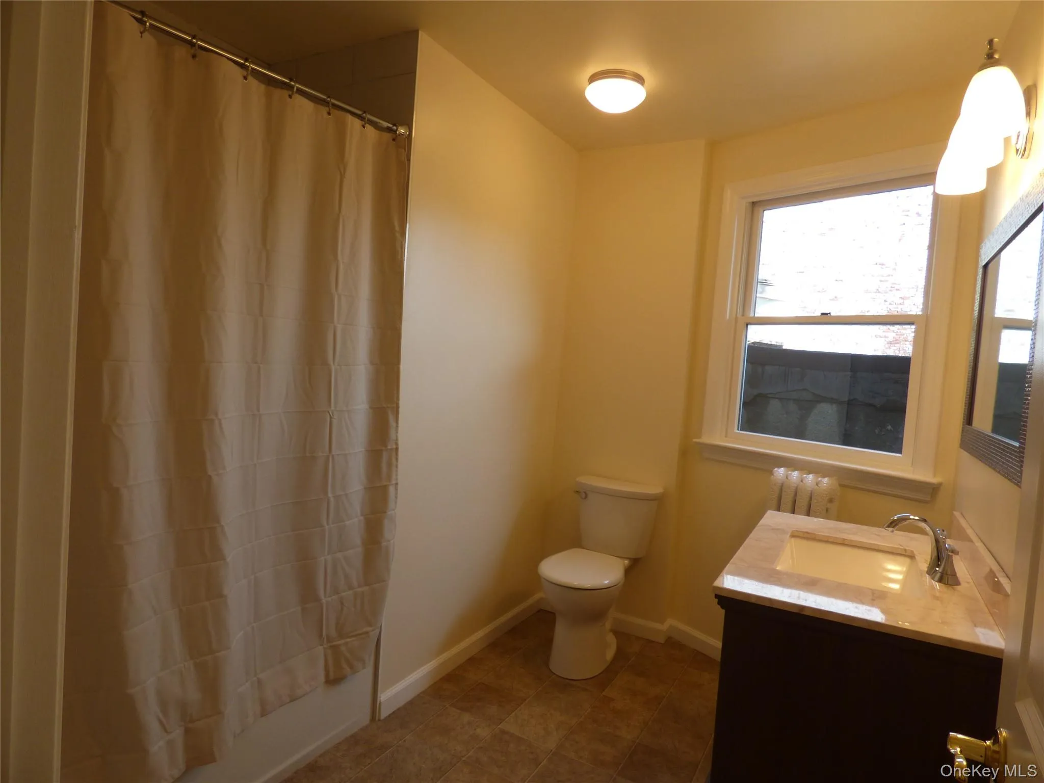 375 Greenwich Avenue, Greenwich, CT, 2 Bedroom Bedrooms, 5 Room Rooms,1 BathroomBathrooms,Residential Lease,For Rent,Greenwich,0,1053807 375 Greenwich Avenue, Greenwich, CT, 2 Bedroom Bedrooms, 5 Room Rooms,1 BathroomBathrooms,Residential Lease,For Rent,Greenwich,0,1053807