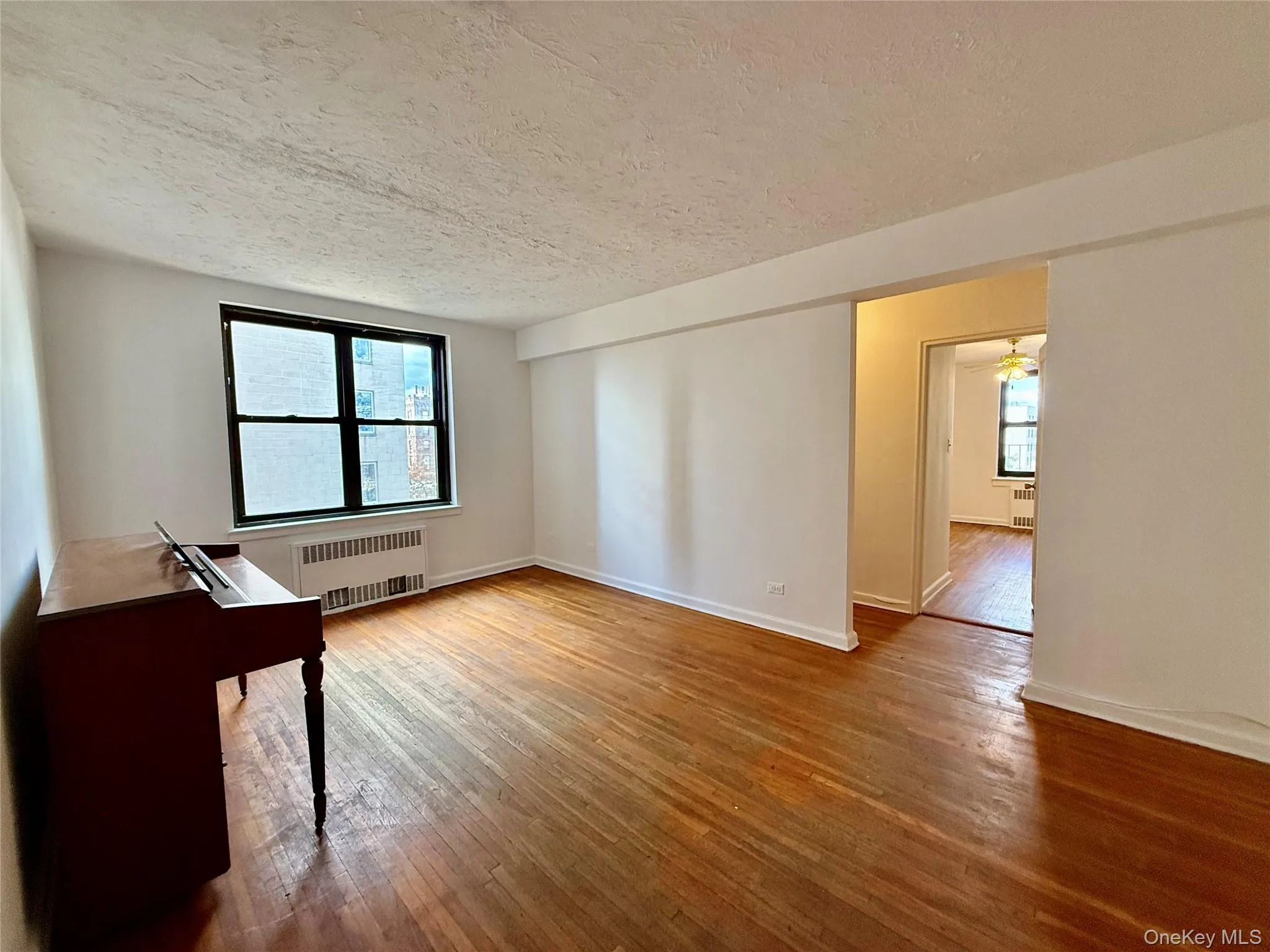 112-24 Northern Boulevard, New York, NY, 2 Bedrooms Bedrooms, 5 Rooms Rooms,1 BathroomBathrooms,Residential,For Rent,Northern,0,1053811 112-24 Northern Boulevard, New York, NY, 2 Bedrooms Bedrooms, 5 Rooms Rooms,1 BathroomBathrooms,Residential,For Rent,Northern,0,1053811