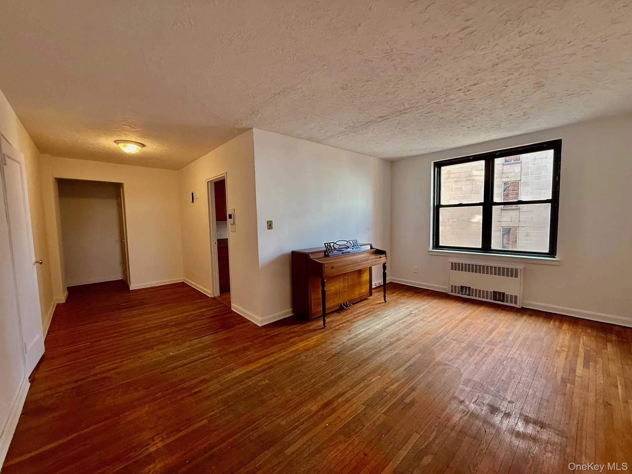 112-24 Northern Boulevard, New York, NY, 2 Bedrooms Bedrooms, 5 Rooms Rooms,1 BathroomBathrooms,Residential,For Rent,Northern,0,1053811 112-24 Northern Boulevard, New York, NY, 2 Bedrooms Bedrooms, 5 Rooms Rooms,1 BathroomBathrooms,Residential,For Rent,Northern,0,1053811