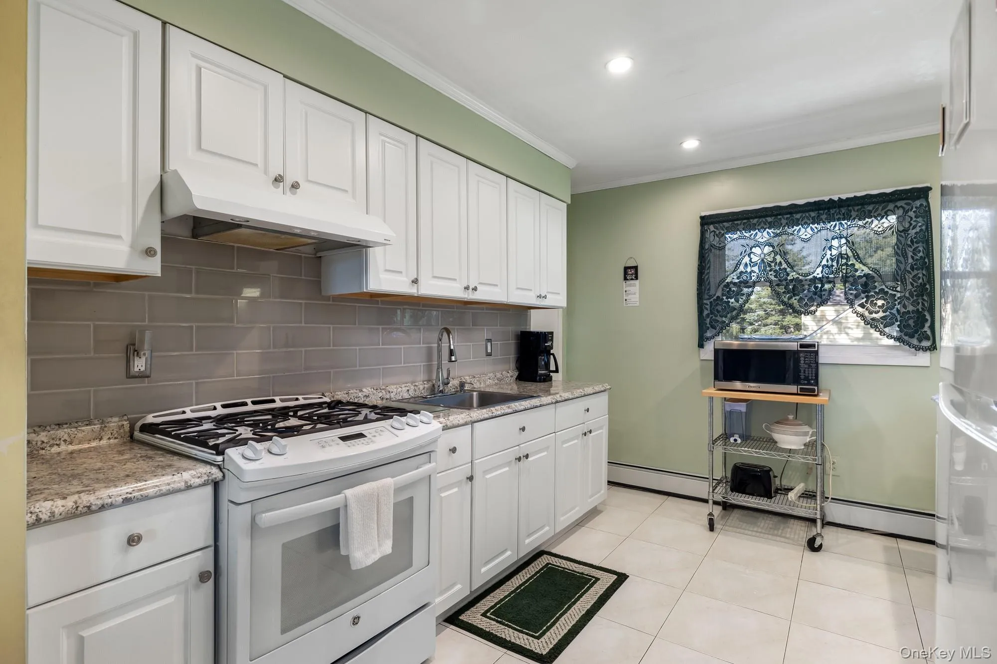 1647 Straight Path, Babylon, NY, 4 Bedrooms Bedrooms, 10 Rooms Rooms,2 BathroomsBathrooms,Residential,For Rent,Straight,0,1053816 1647 Straight Path, Babylon, NY, 4 Bedrooms Bedrooms, 10 Rooms Rooms,2 BathroomsBathrooms,Residential,For Rent,Straight,0,1053816