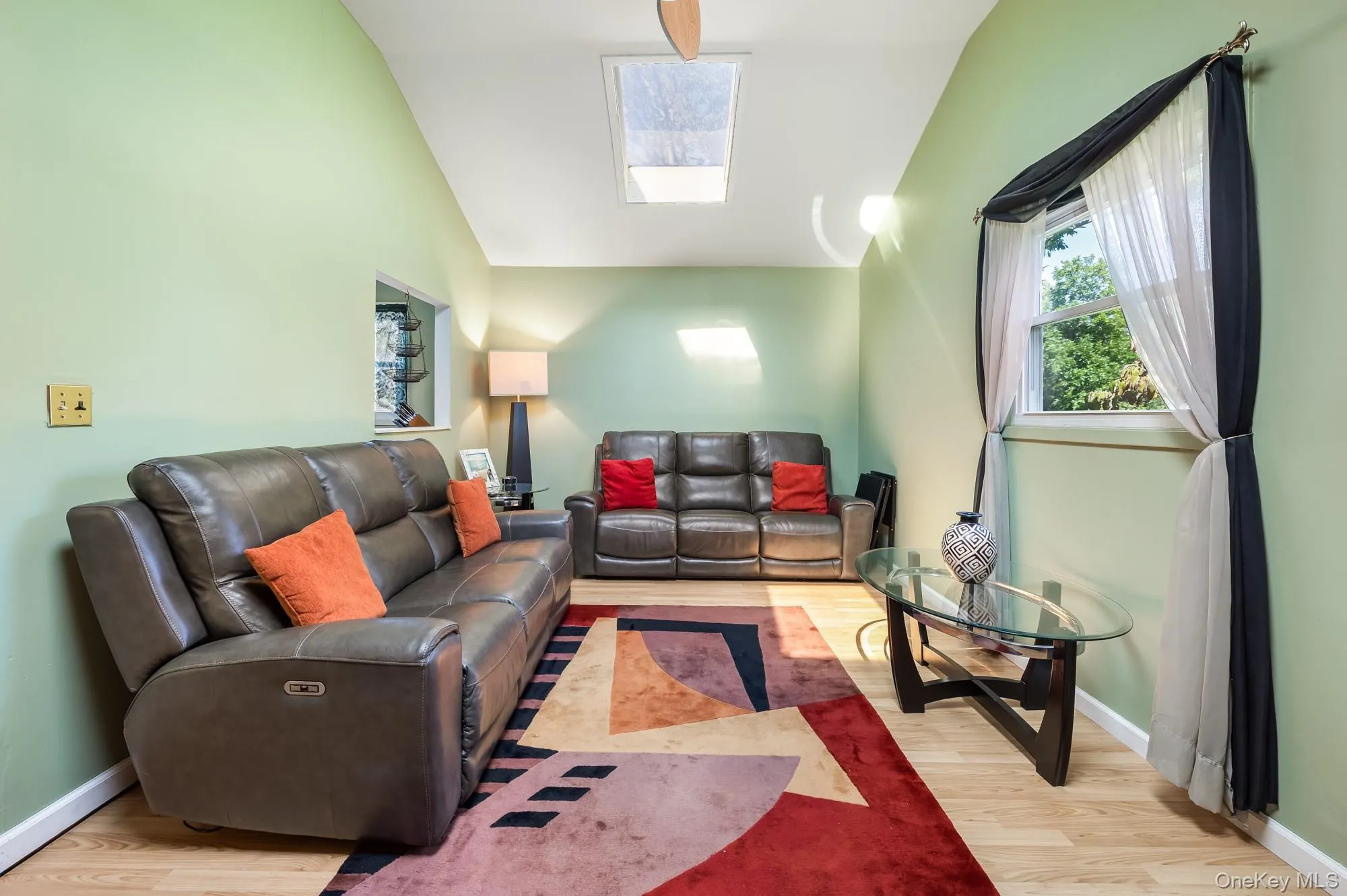 1647 Straight Path, Babylon, NY, 4 Bedrooms Bedrooms, 10 Rooms Rooms,2 BathroomsBathrooms,Residential,For Rent,Straight,0,1053816 1647 Straight Path, Babylon, NY, 4 Bedrooms Bedrooms, 10 Rooms Rooms,2 BathroomsBathrooms,Residential,For Rent,Straight,0,1053816