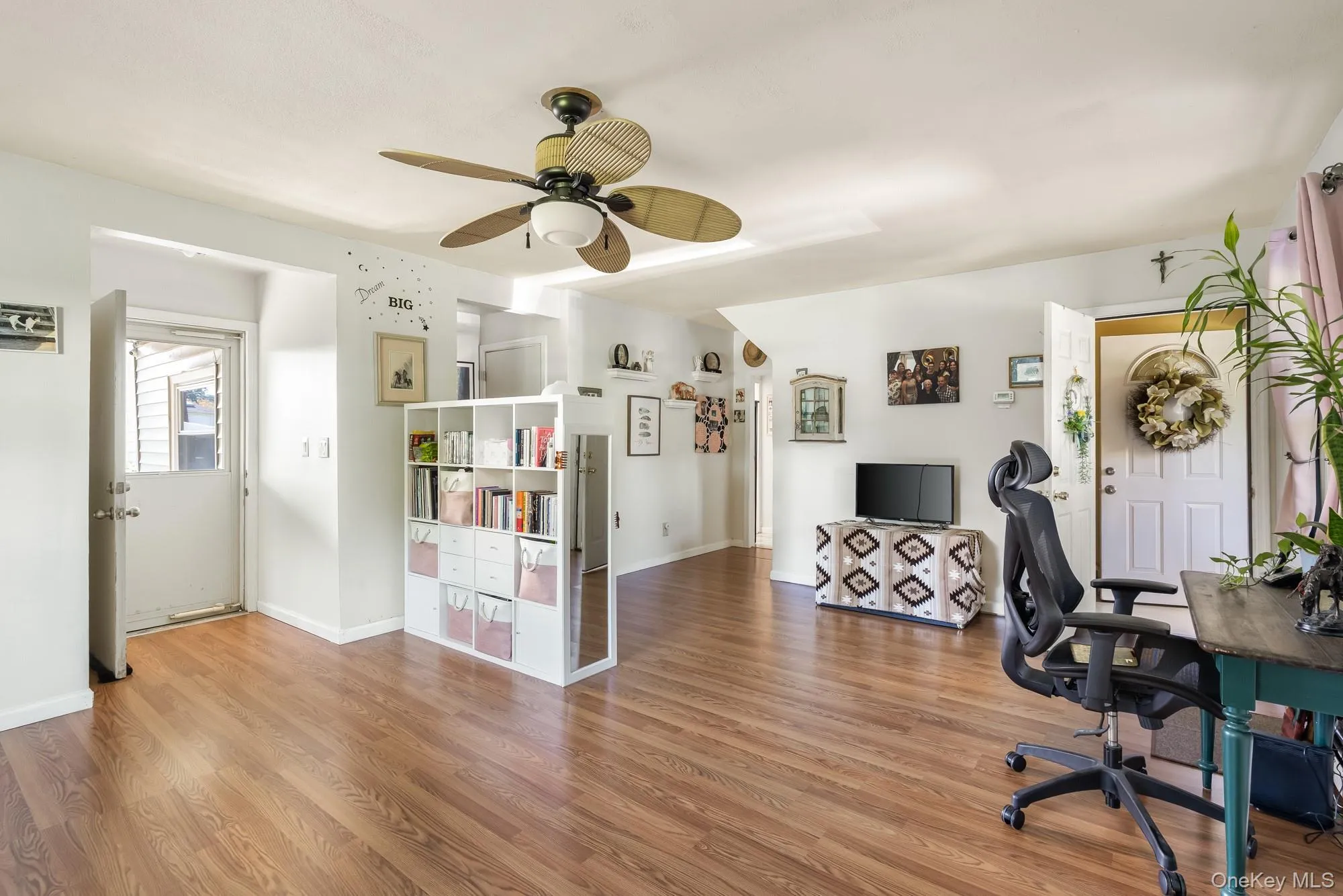 1647 Straight Path, Babylon, NY, 4 Bedrooms Bedrooms, 10 Rooms Rooms,2 BathroomsBathrooms,Residential,For Rent,Straight,0,1053816 1647 Straight Path, Babylon, NY, 4 Bedrooms Bedrooms, 10 Rooms Rooms,2 BathroomsBathrooms,Residential,For Rent,Straight,0,1053816