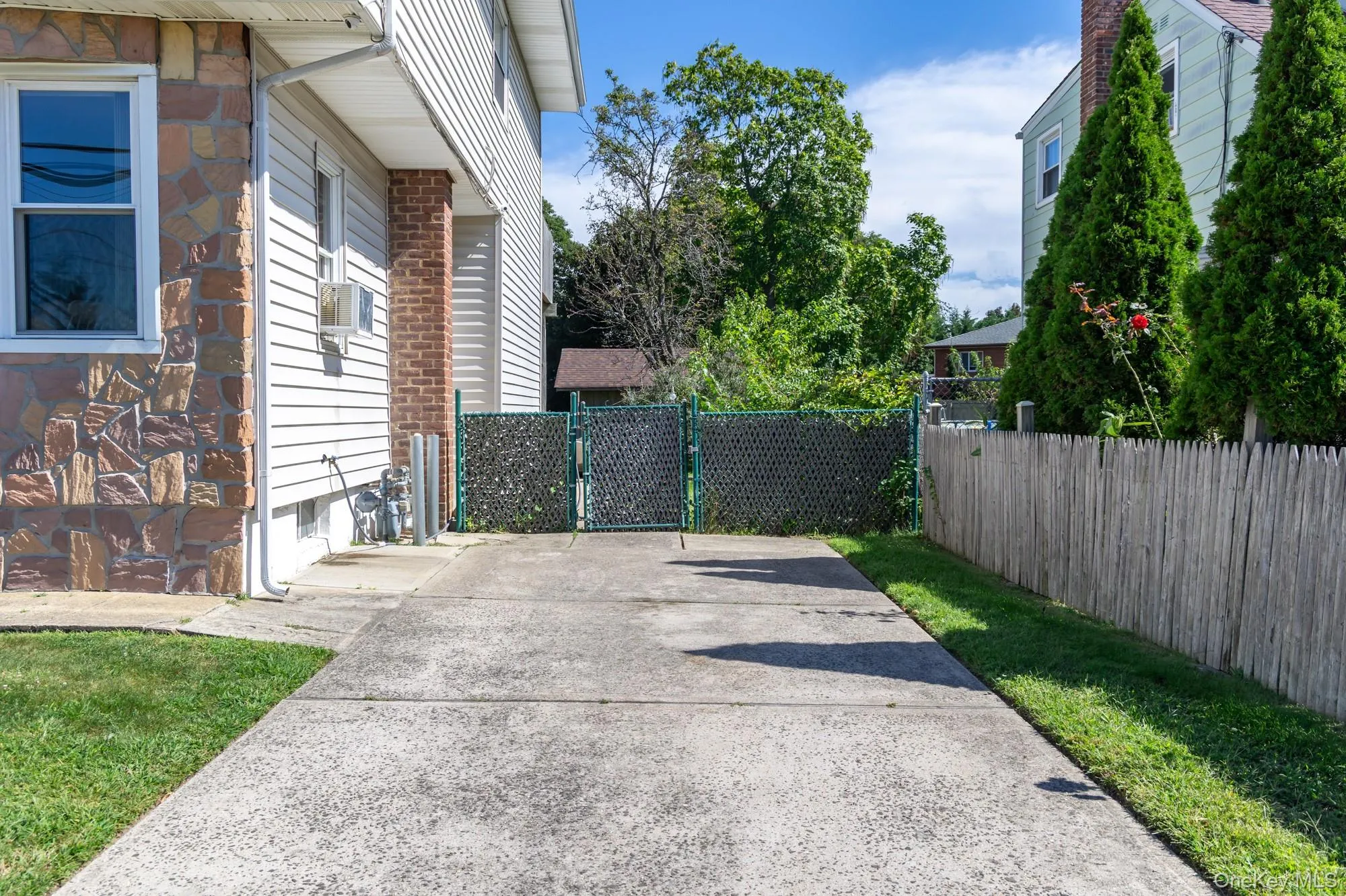 1647 Straight Path, Babylon, NY, 4 Bedrooms Bedrooms, 10 Rooms Rooms,2 BathroomsBathrooms,Residential,For Rent,Straight,0,1053816 1647 Straight Path, Babylon, NY, 4 Bedrooms Bedrooms, 10 Rooms Rooms,2 BathroomsBathrooms,Residential,For Rent,Straight,0,1053816