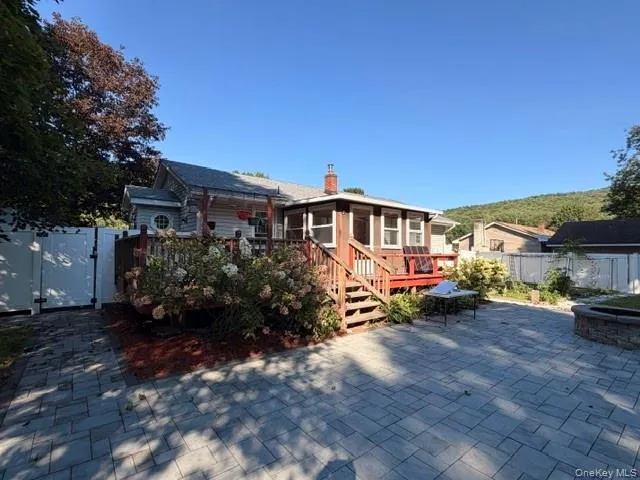 3 Elm Street, Deerpark, NY, 3 Bedrooms Bedrooms, 3 Rooms Rooms,1 BathroomBathrooms,Residential Lease,For Rent,Elm,0,1053822 3 Elm Street, Deerpark, NY, 3 Bedrooms Bedrooms, 3 Rooms Rooms,1 BathroomBathrooms,Residential Lease,For Rent,Elm,0,1053822
