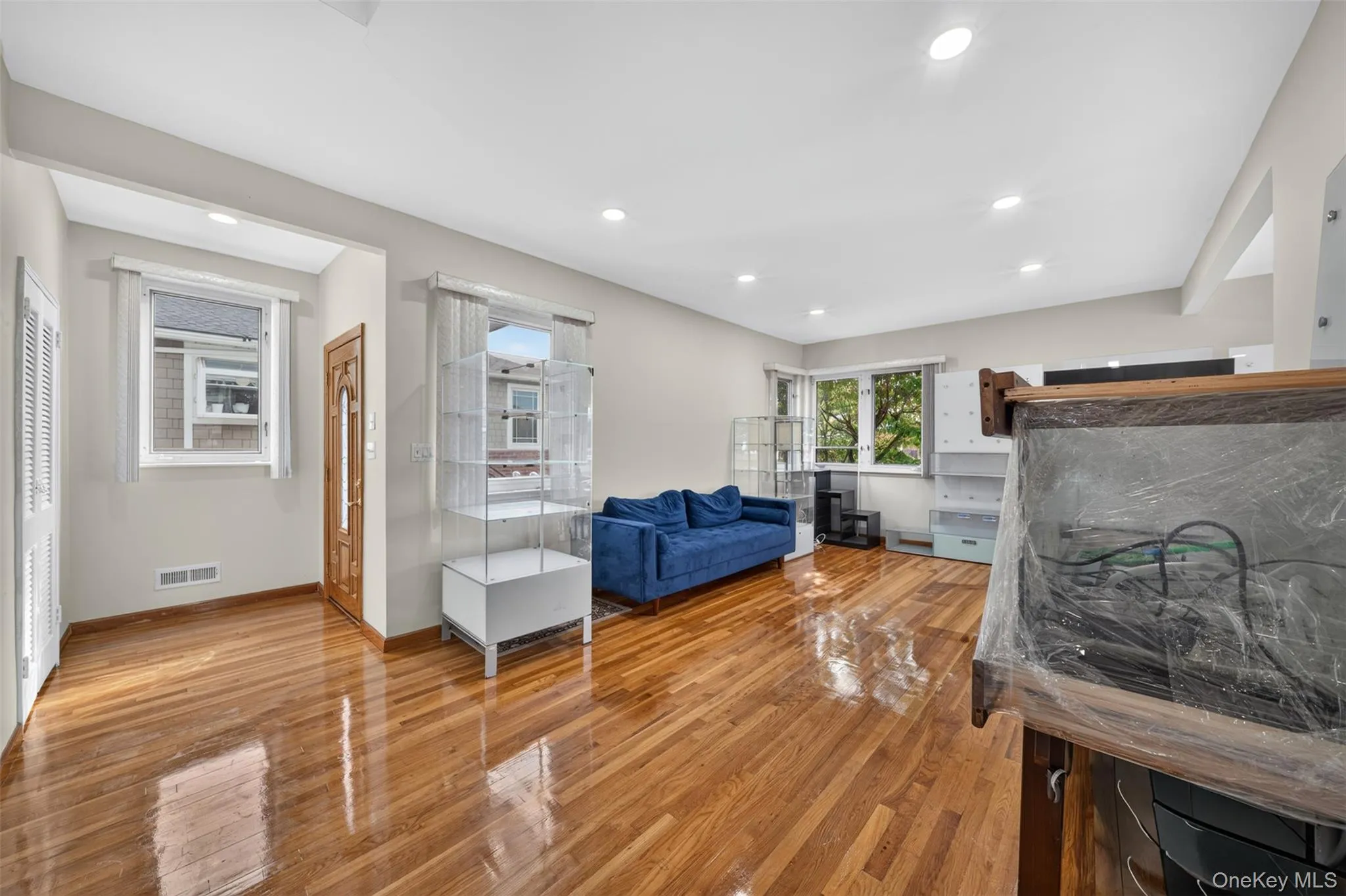 2843 Corporal Kennedy Street, New York, NY, 4 Bedrooms Bedrooms, 10 Rooms Rooms,3 BathroomsBathrooms,Residential,For Rent,Corporal Kennedy,0,1053823 2843 Corporal Kennedy Street, New York, NY, 4 Bedrooms Bedrooms, 10 Rooms Rooms,3 BathroomsBathrooms,Residential,For Rent,Corporal Kennedy,0,1053823