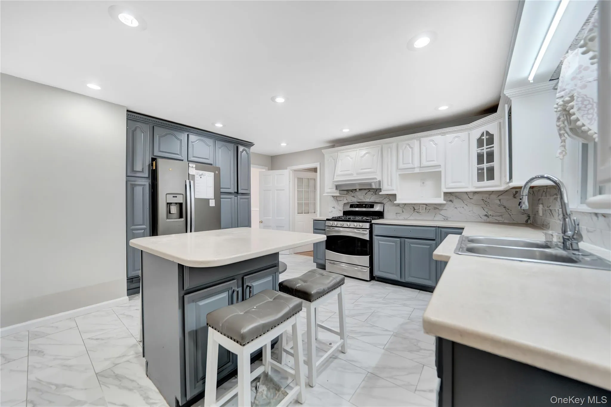8865 192nd Street, New York, NY, 7 Bedroom Bedrooms, 15 Room Rooms,3 BathroomBathrooms,Residential Lease,For Rent,192nd,0,1053826 8865 192nd Street, New York, NY, 7 Bedroom Bedrooms, 15 Room Rooms,3 BathroomBathrooms,Residential Lease,For Rent,192nd,0,1053826