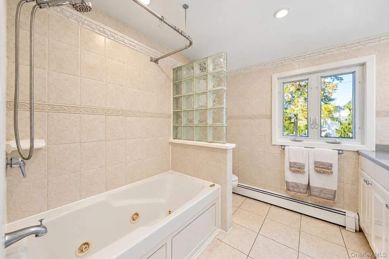 14 Hollingwood Drive, Brookhaven, NY, 5 Bedrooms Bedrooms, 8 Rooms Rooms,2 BathroomsBathrooms,Residential,For Rent,Hollingwood,0,1053828 14 Hollingwood Drive, Brookhaven, NY, 5 Bedrooms Bedrooms, 8 Rooms Rooms,2 BathroomsBathrooms,Residential,For Rent,Hollingwood,0,1053828