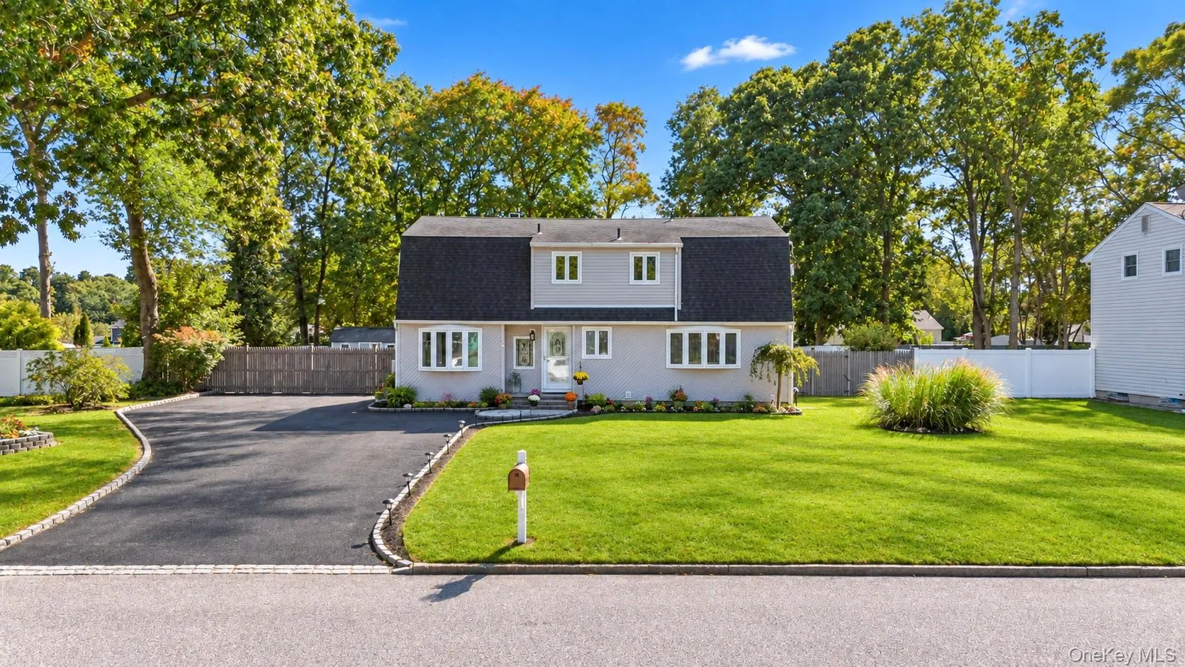 14 Hollingwood Drive, Brookhaven, NY, 5 Bedrooms Bedrooms, 8 Rooms Rooms,2 BathroomsBathrooms,Residential,For Rent,Hollingwood,0,1053828 14 Hollingwood Drive, Brookhaven, NY, 5 Bedrooms Bedrooms, 8 Rooms Rooms,2 BathroomsBathrooms,Residential,For Rent,Hollingwood,0,1053828