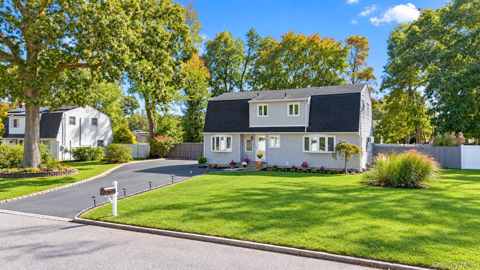 14 Hollingwood Drive, Brookhaven, NY, 5 Bedrooms Bedrooms, 8 Rooms Rooms,2 BathroomsBathrooms,Residential,For Rent,Hollingwood,0,1053828 14 Hollingwood Drive, Brookhaven, NY, 5 Bedrooms Bedrooms, 8 Rooms Rooms,2 BathroomsBathrooms,Residential,For Rent,Hollingwood,0,1053828