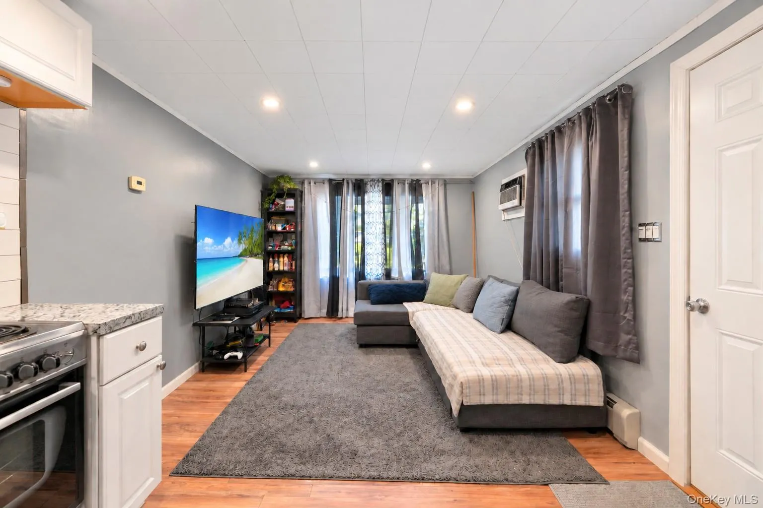 14 Hollingwood Drive, Brookhaven, NY, 5 Bedrooms Bedrooms, 8 Rooms Rooms,2 BathroomsBathrooms,Residential,For Rent,Hollingwood,0,1053828 14 Hollingwood Drive, Brookhaven, NY, 5 Bedrooms Bedrooms, 8 Rooms Rooms,2 BathroomsBathrooms,Residential,For Rent,Hollingwood,0,1053828